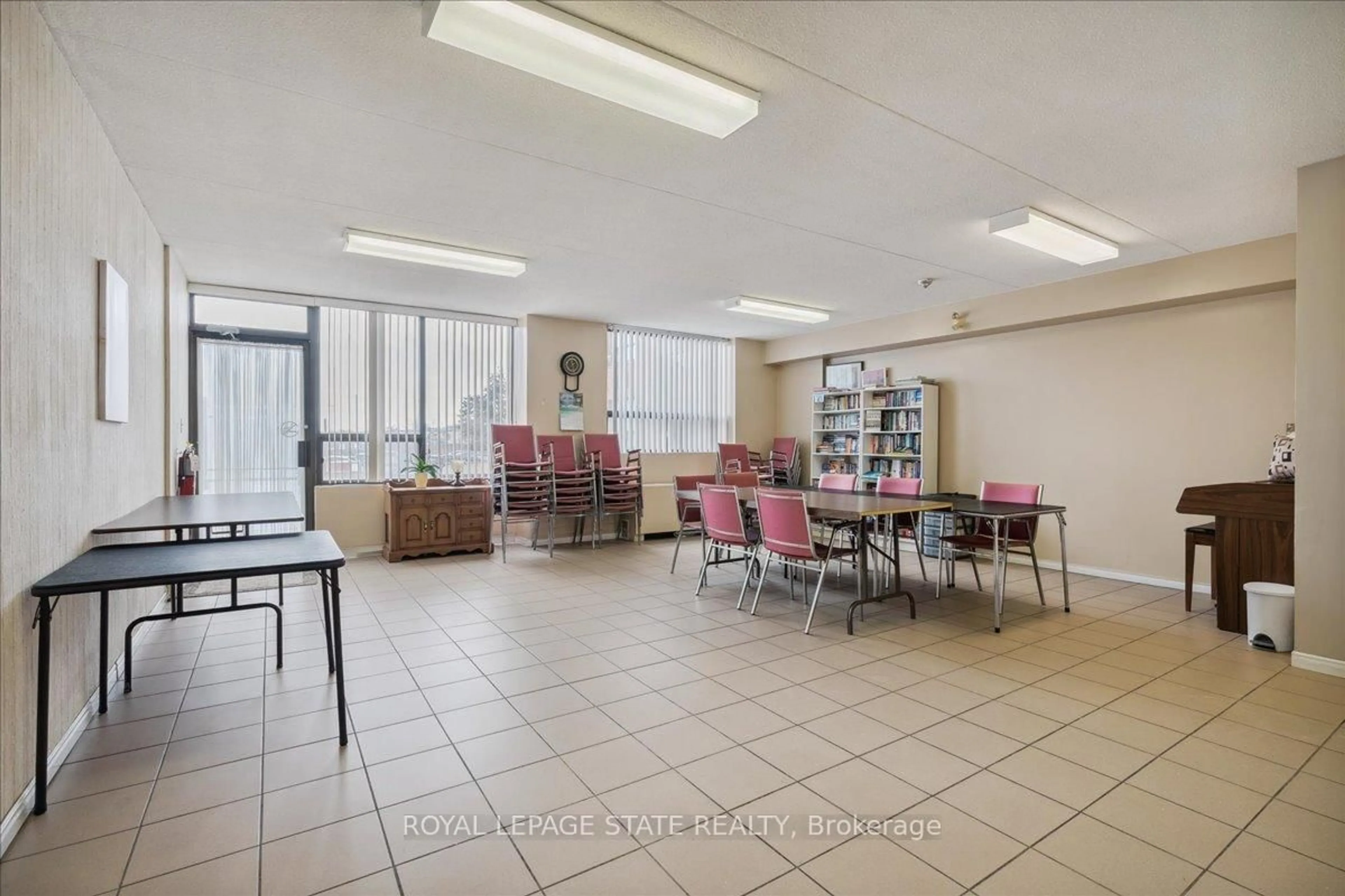 Unknown for 99 Donn Ave #602, Hamilton Ontario L8G 5B2