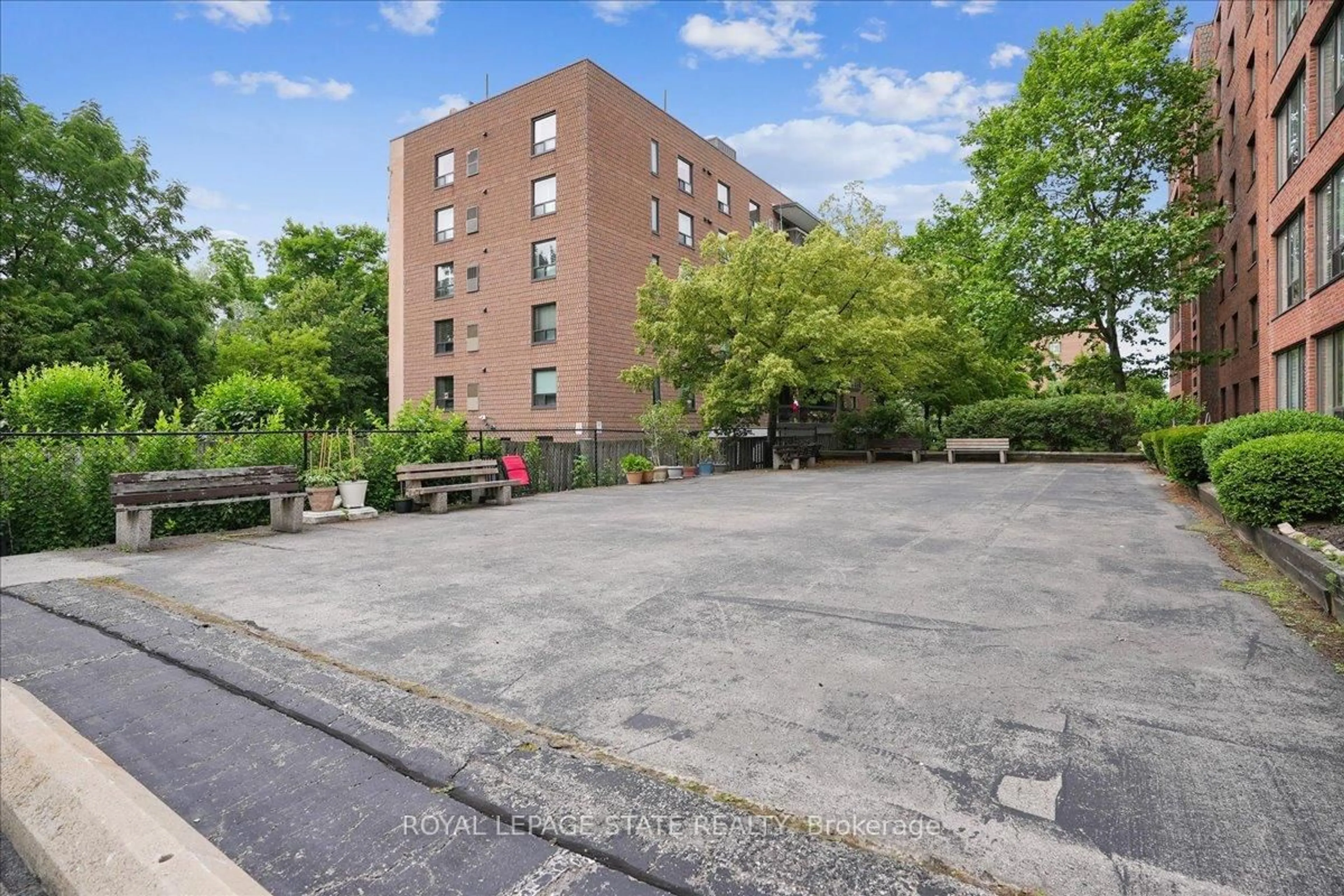 Patio, unknown for 99 Donn Ave #602, Hamilton Ontario L8G 5B2