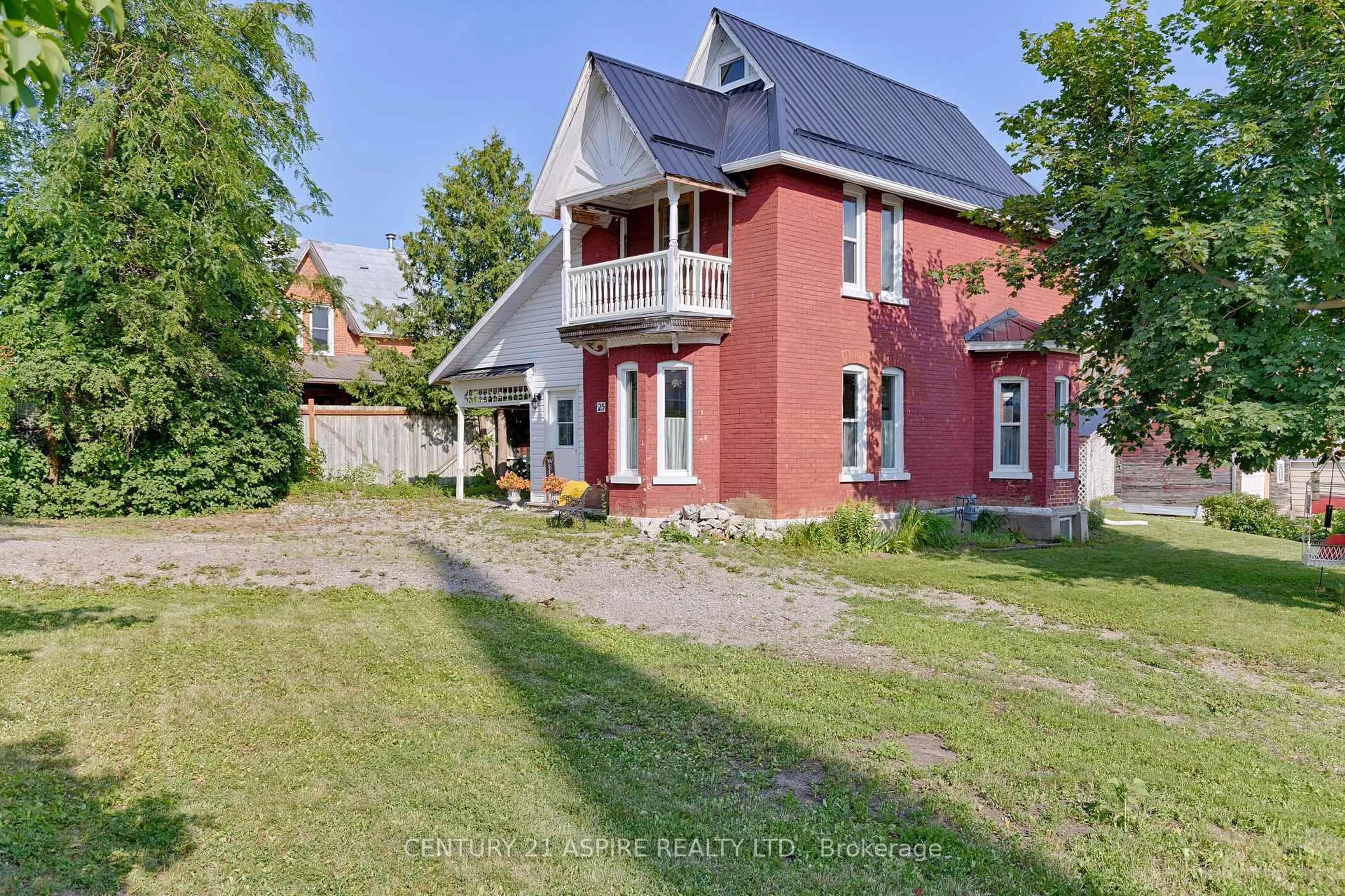 A pic from outside/outdoor area/front of a property/back of a property/a pic from drone, street for 25 Main St, Cobden Ontario K0J 1K0