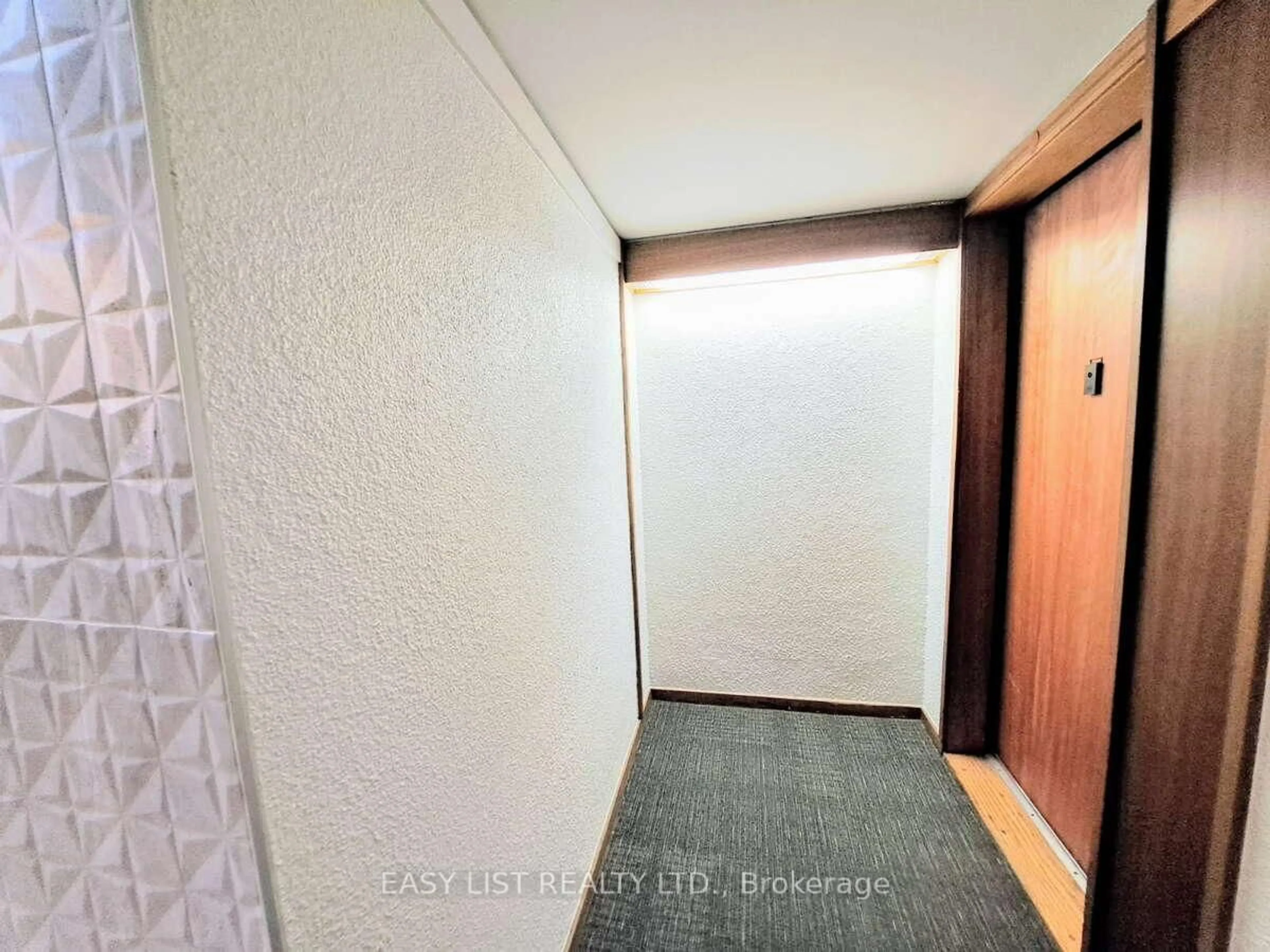 Unknown for 373 Laurier Ave #401, Ottawa Ontario K1N 8X6
