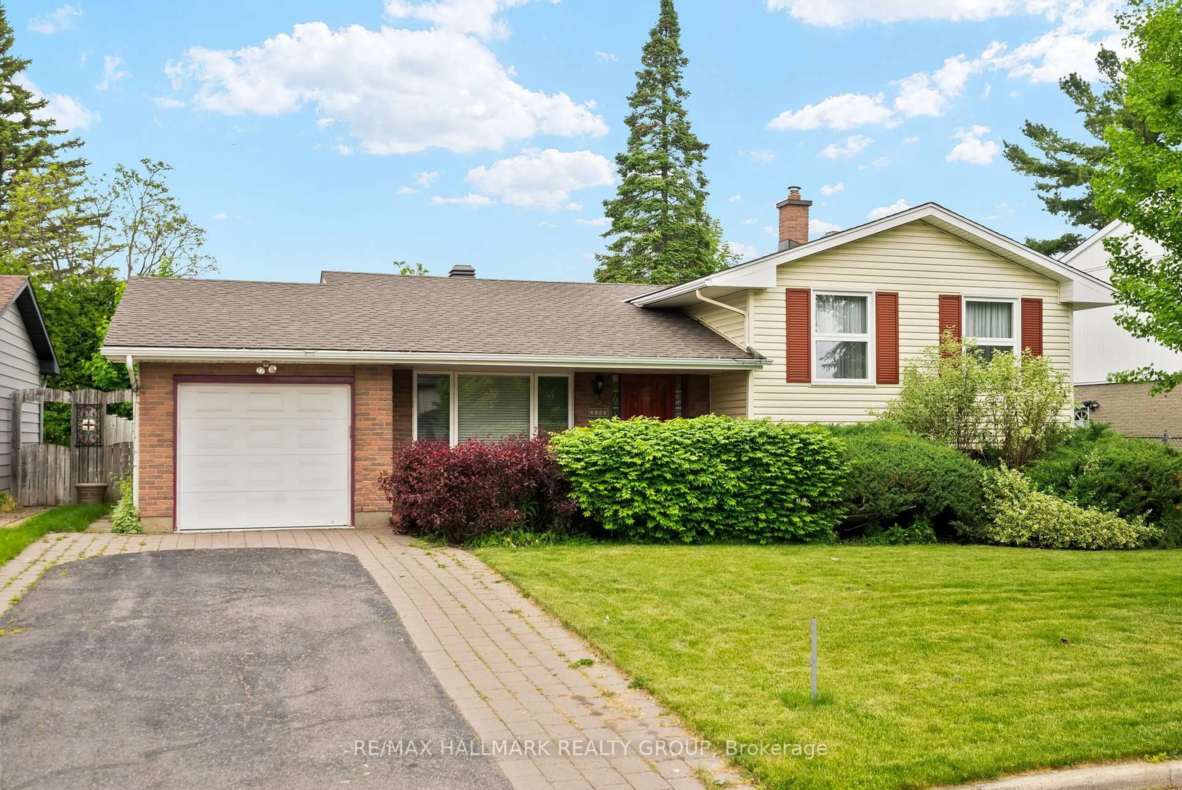 Home with vinyl exterior material, street for 2143 Hubbard Cres, Ottawa Ontario K1J 6L3