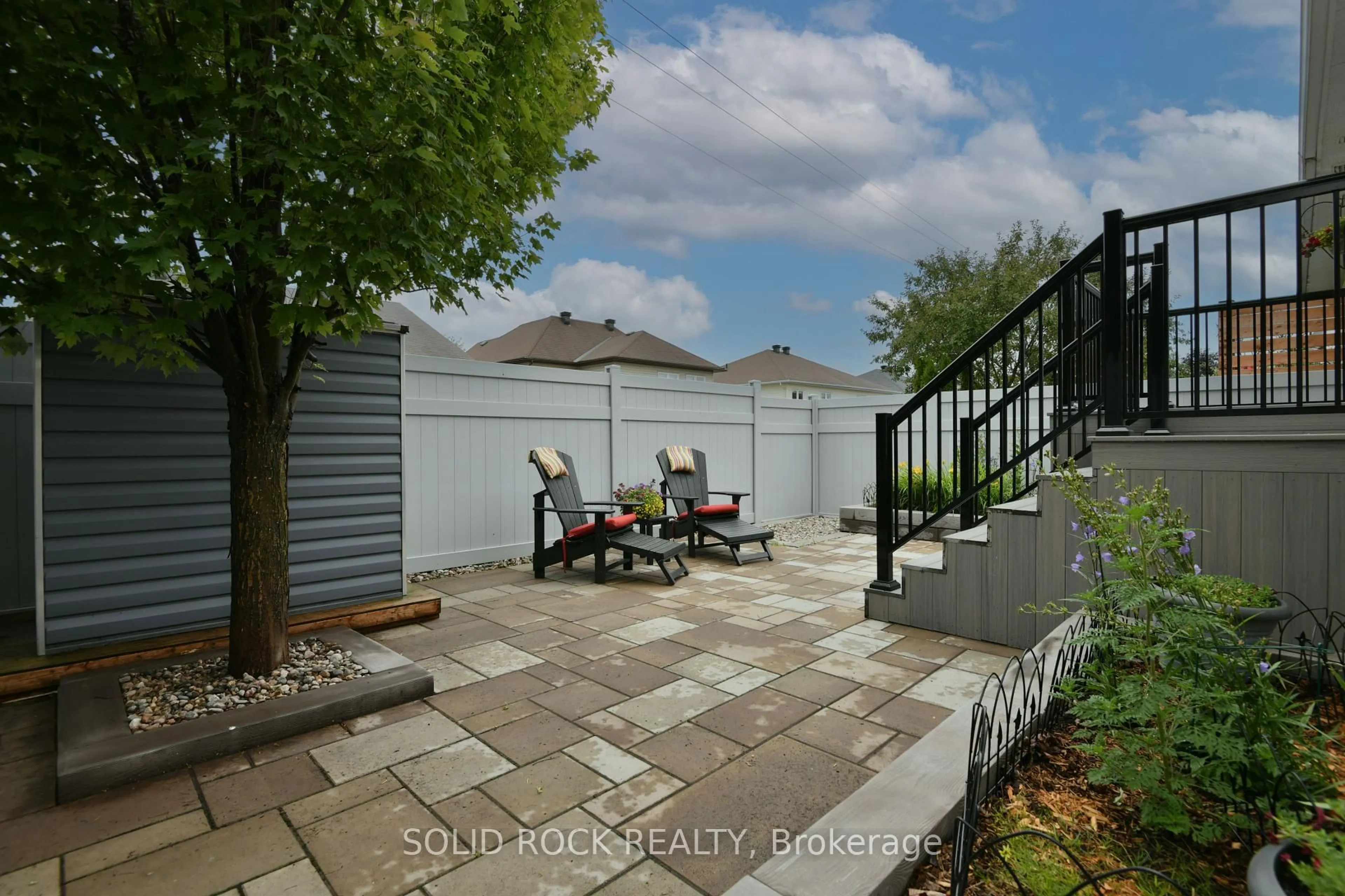 Patio, street for 84 Short Rd, Arnprior Ontario K7S 3X9