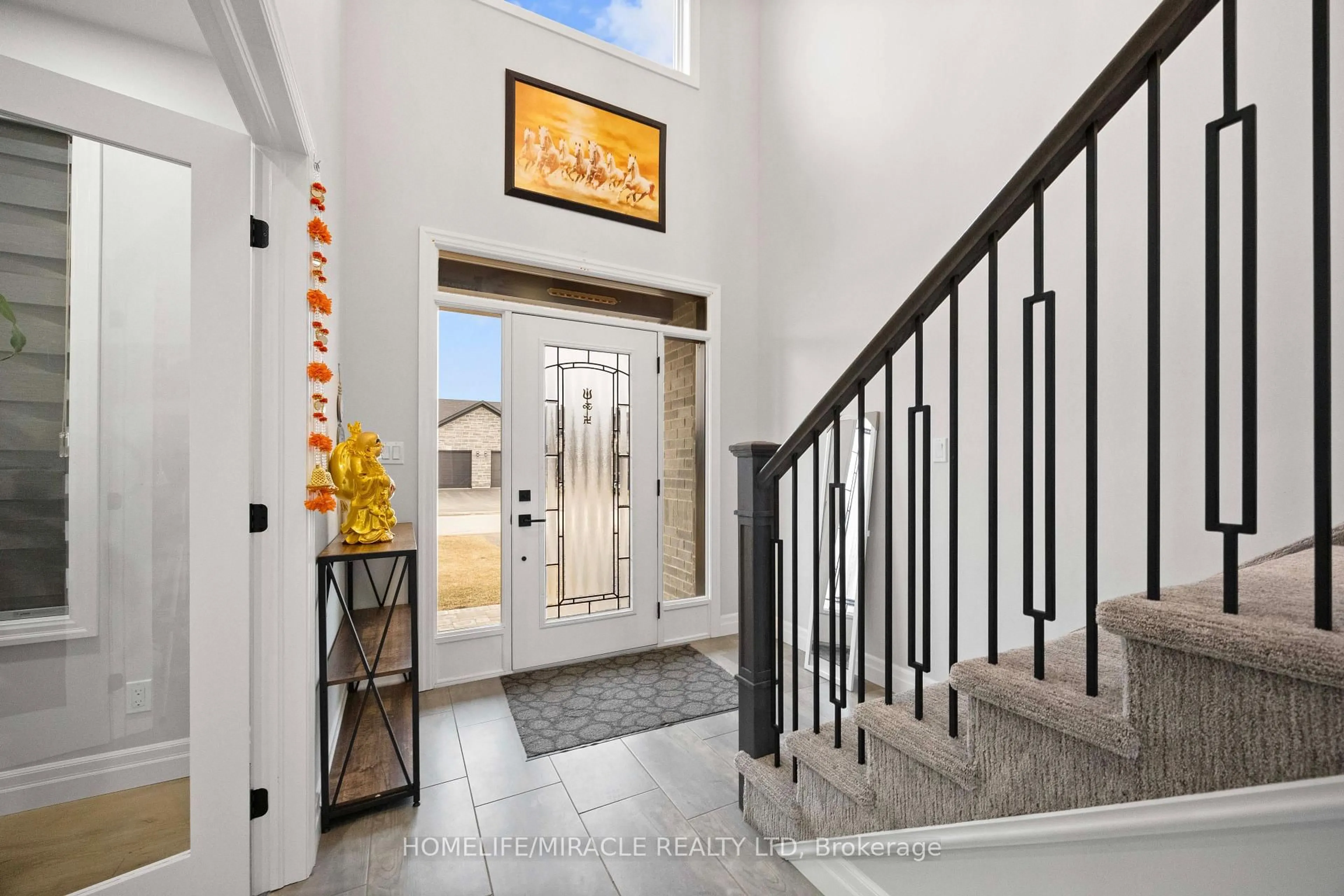 Indoor entryway for 61 Raycroft Dr, Belleville Ontario K8N 0R5