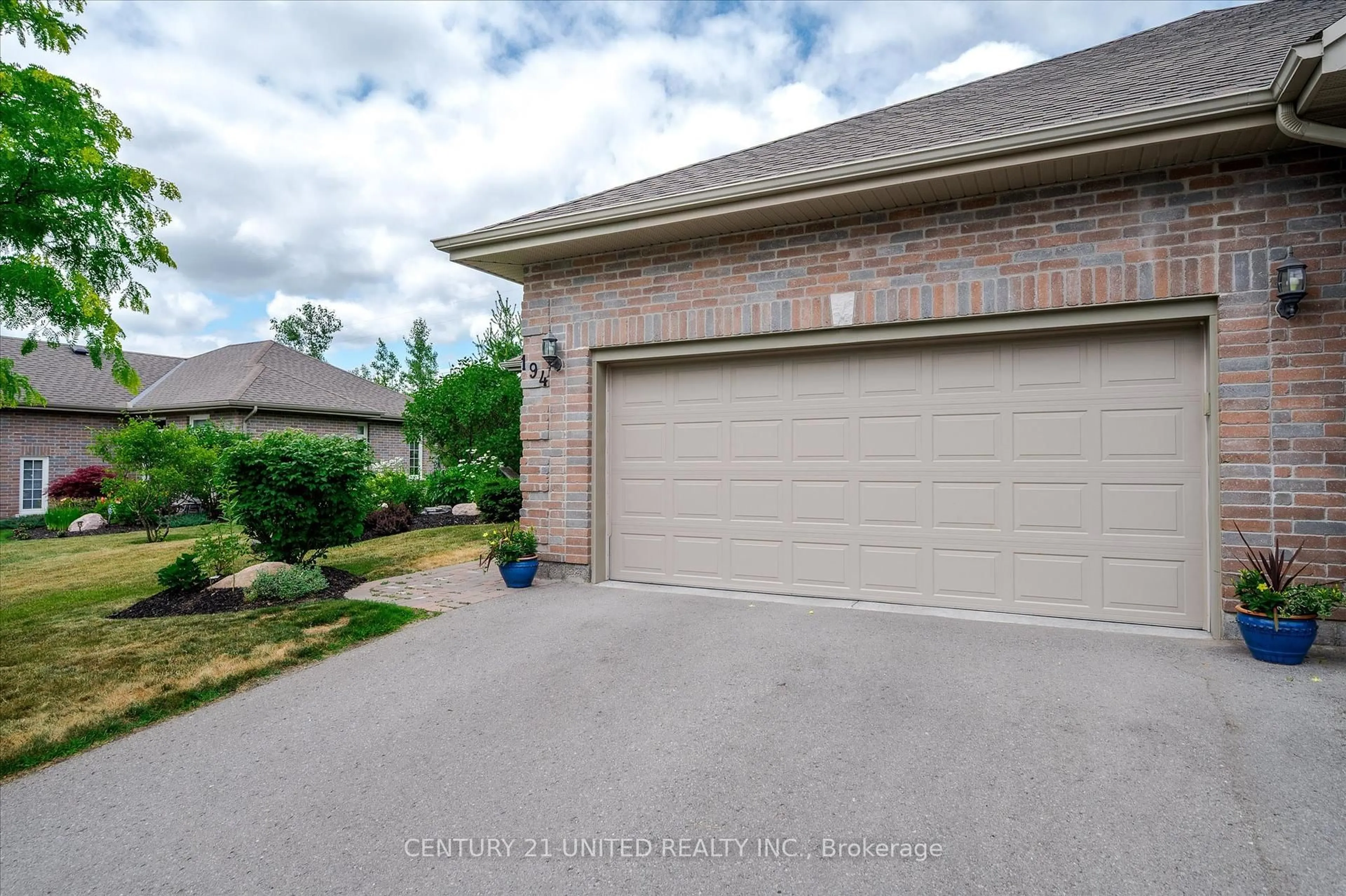 A pic from outside/outdoor area/front of a property/back of a property/a pic from drone, street for 301 Carnegie Ave #194, Peterborough North Ontario K9L 0G1