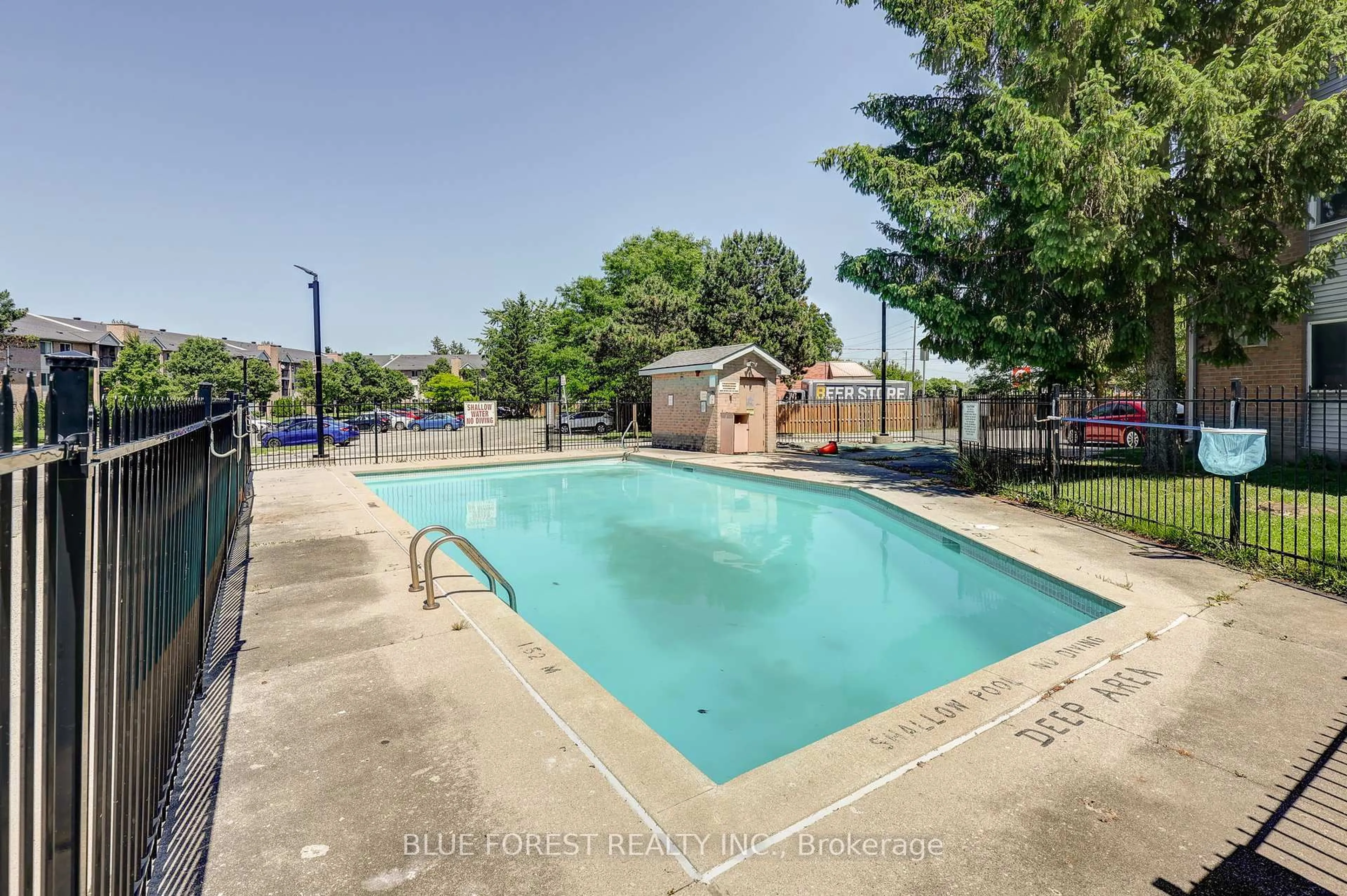 Pool for 2228 Trafalgar St #111, London East Ontario N5V 4J8