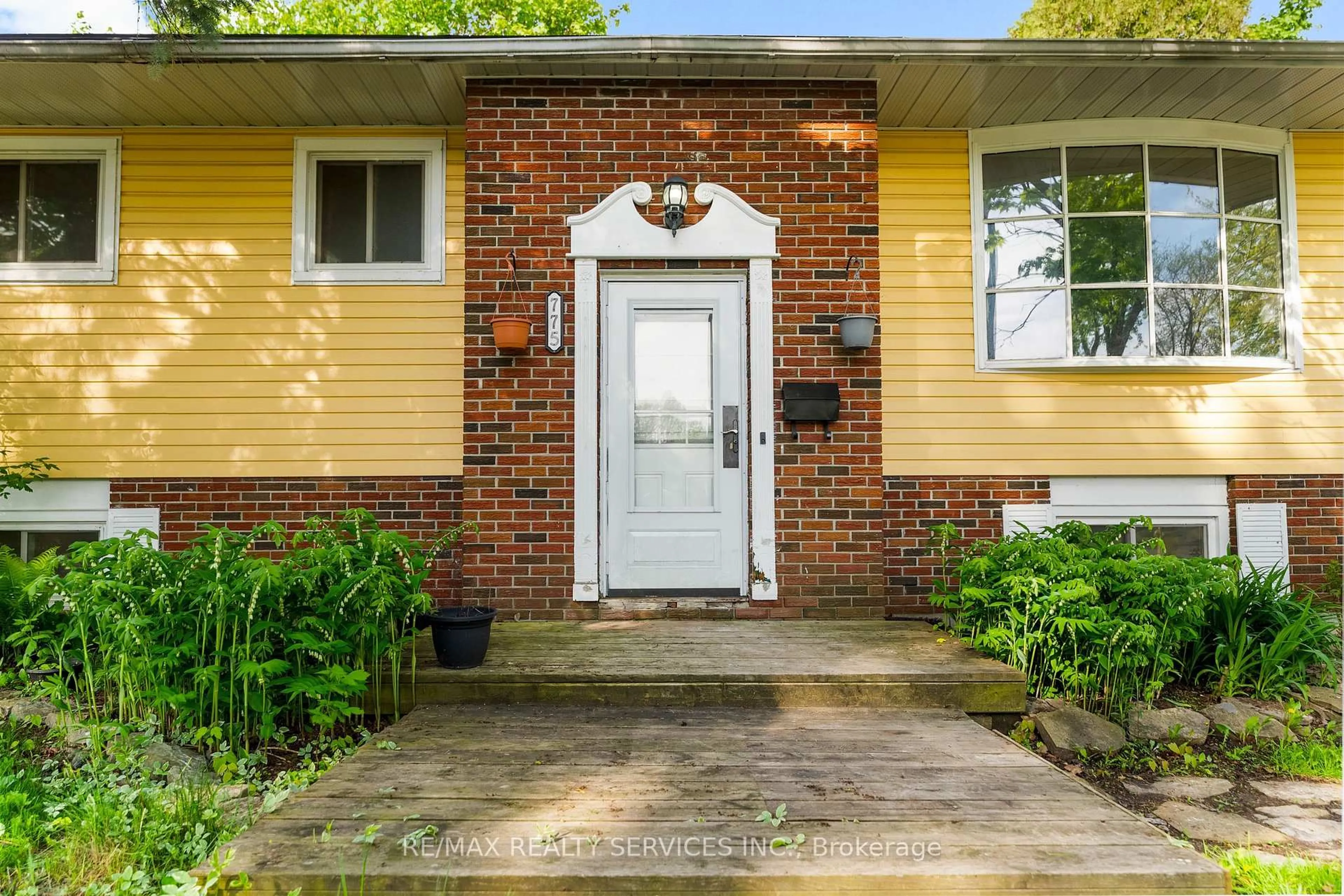 Home with brick exterior material, street for 775 Tupper St, Brockville Ontario K6V 6A1