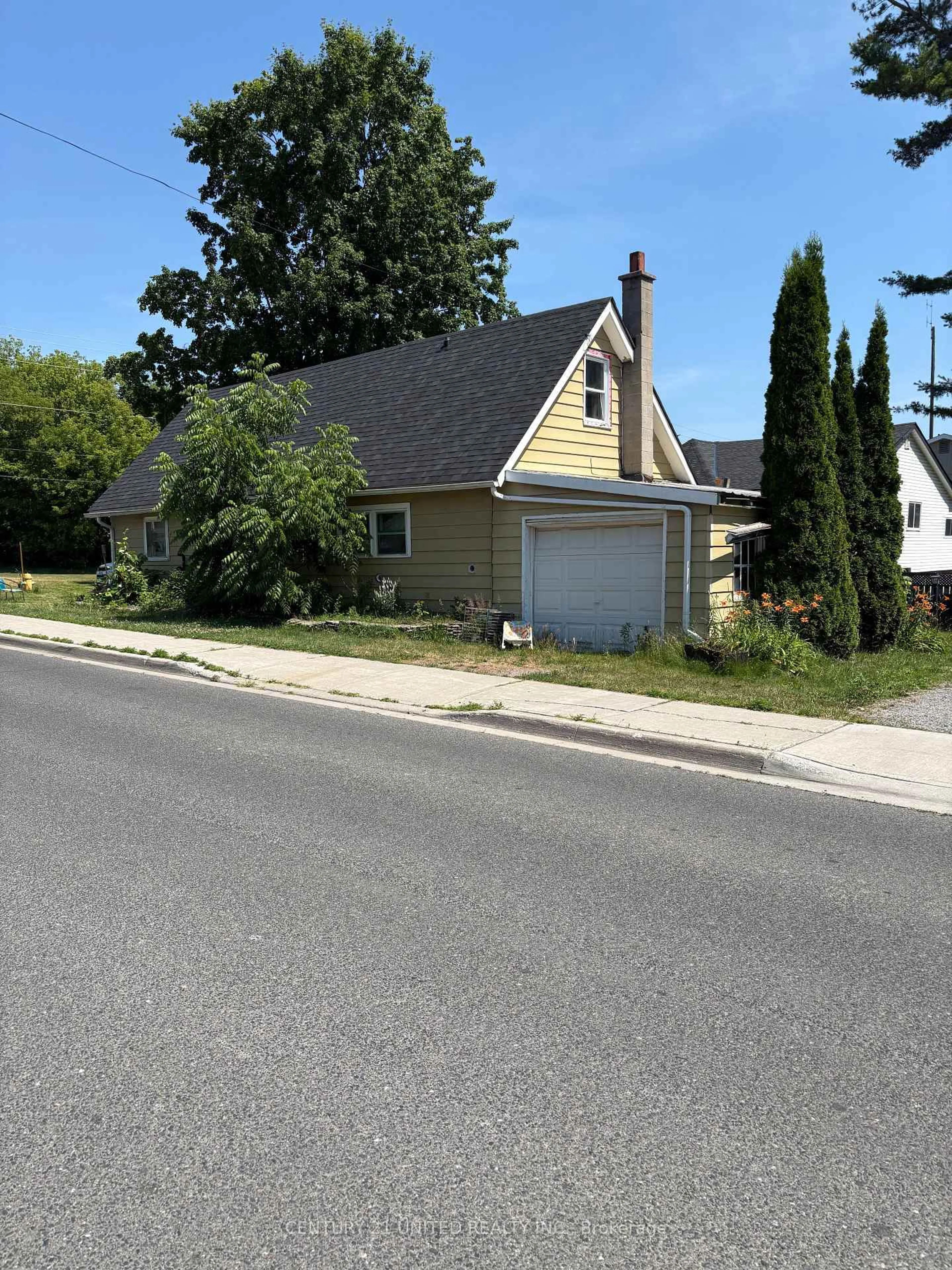 Unknown for 80 Prince Edward St, Brighton Ontario K0K 1H0