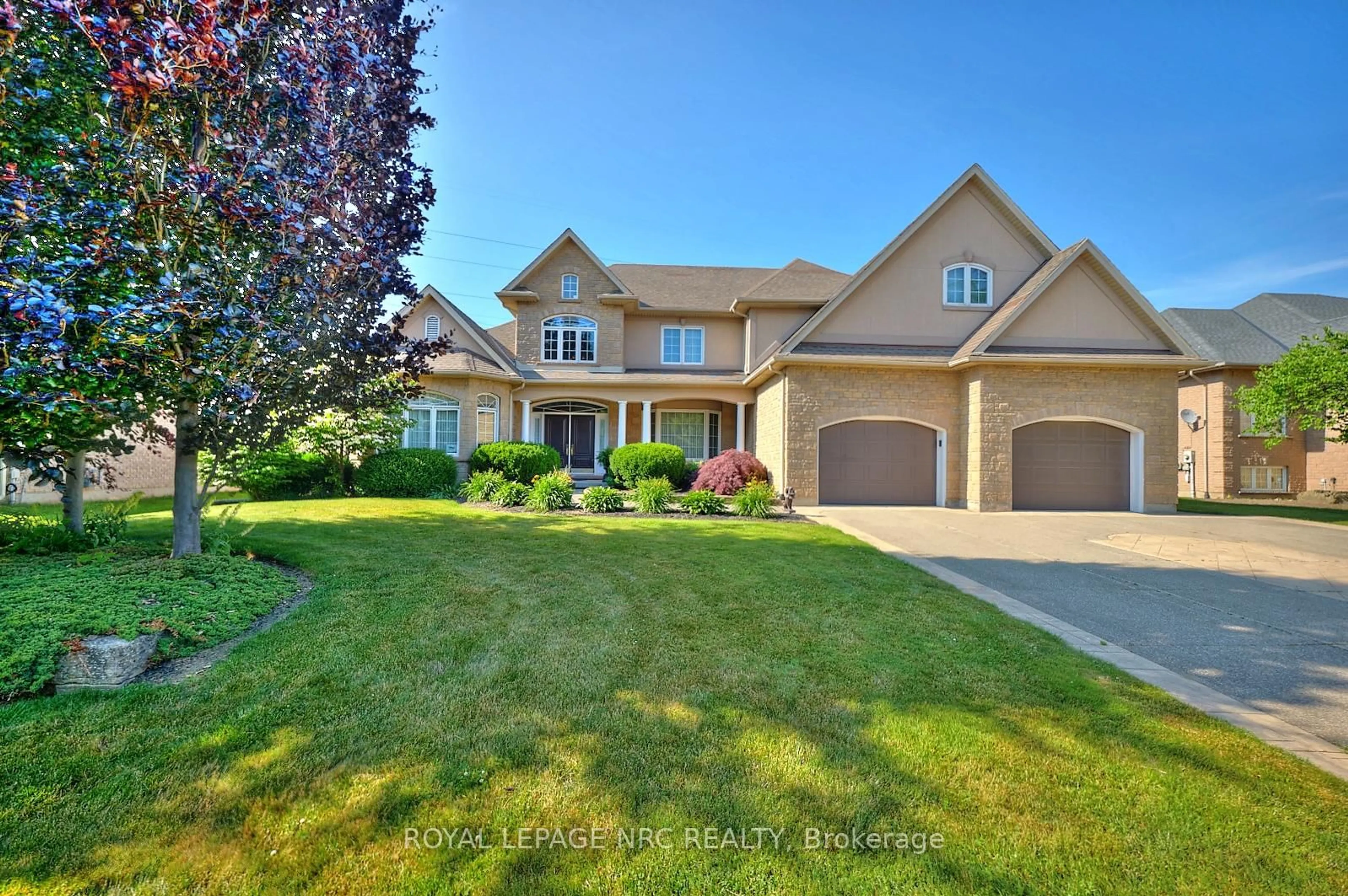Home with brick exterior material, street for 7995 CATHEDRAL Dr, Niagara Falls Ontario L2H 2Z2