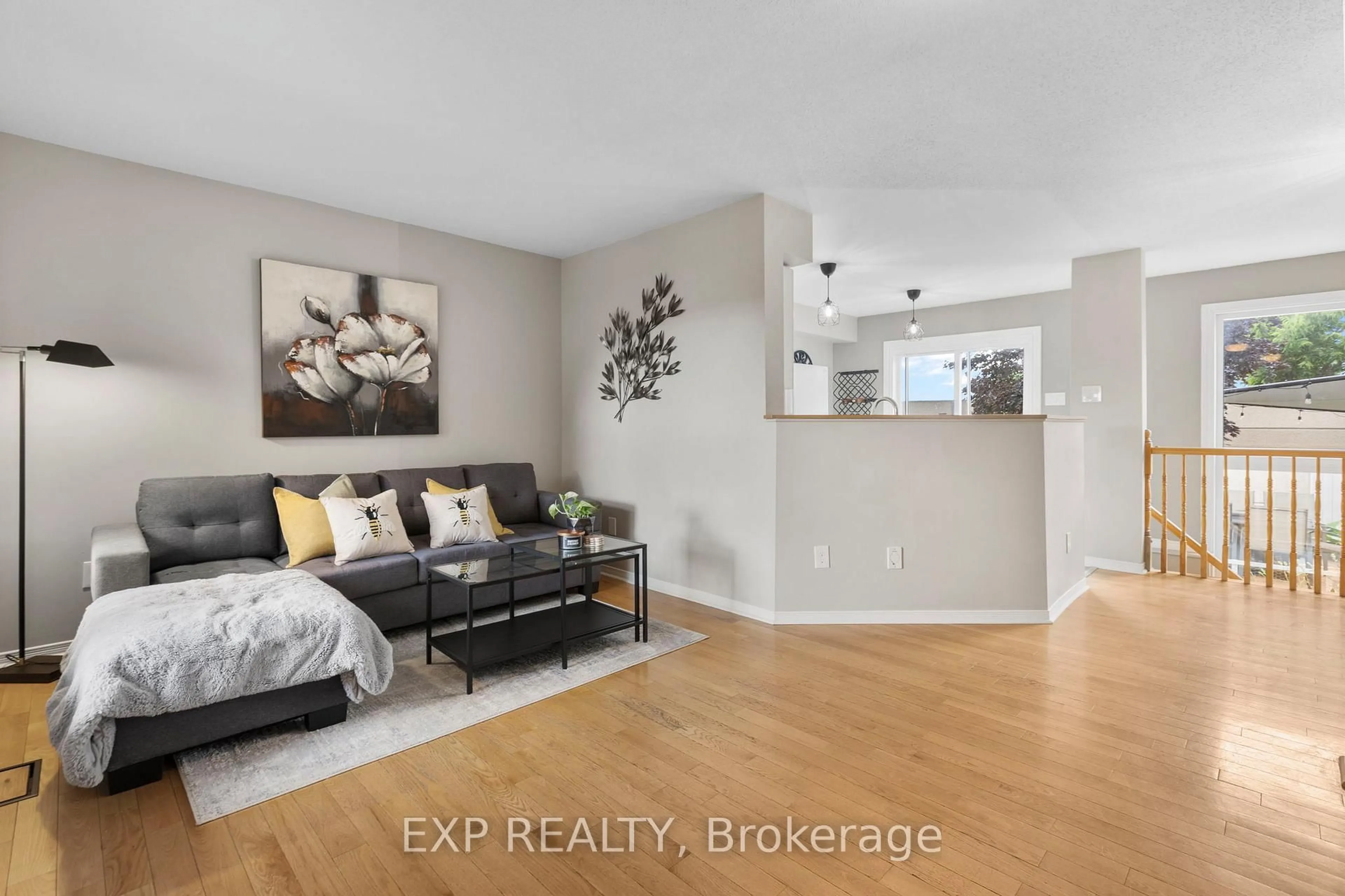 Living room with furniture, unknown for 225 Kincardine Dr, Ottawa Ontario K2V 1C5
