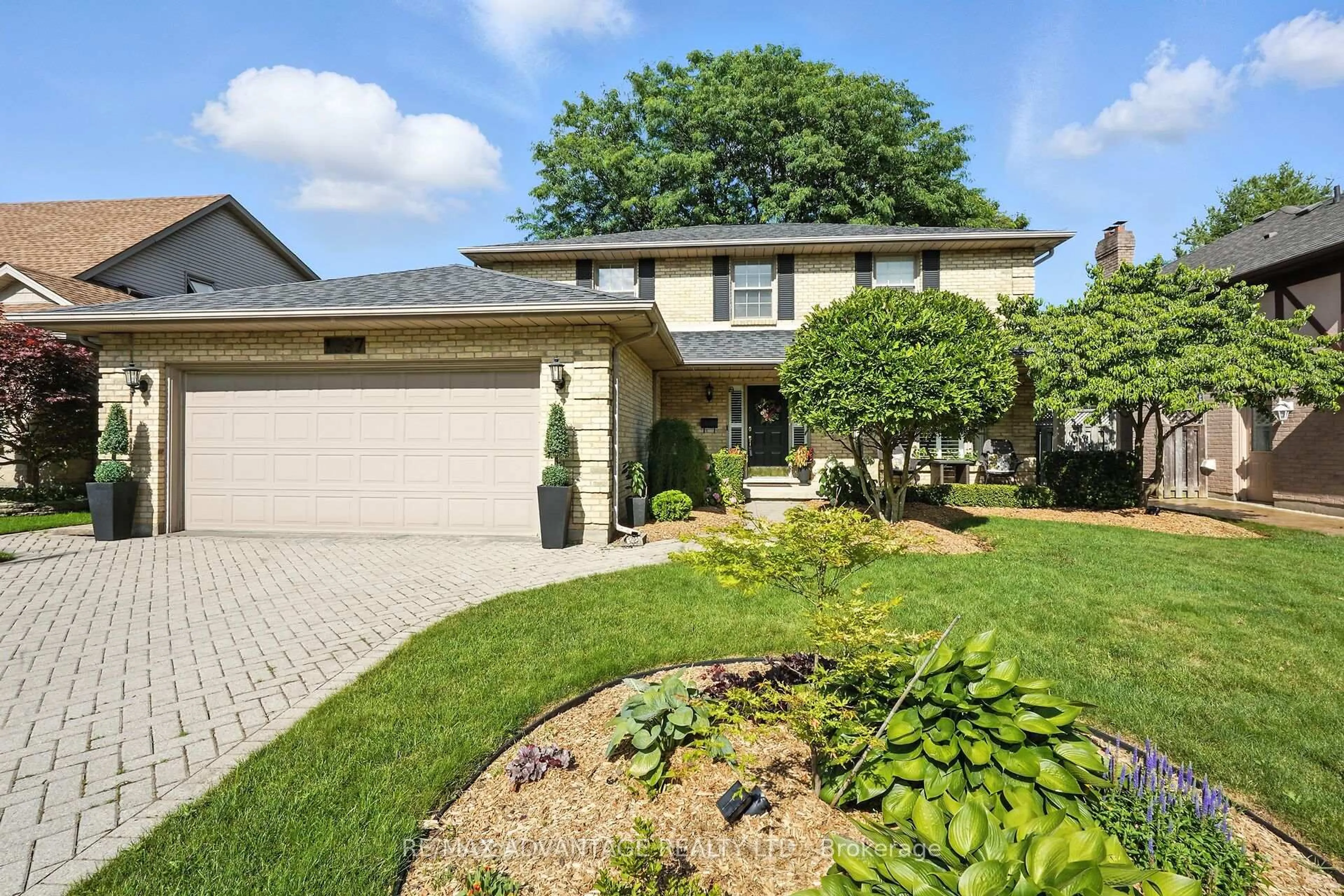 Home with brick exterior material, street for 1797 Phillbrook Crt, London North Ontario N5X 2Z3