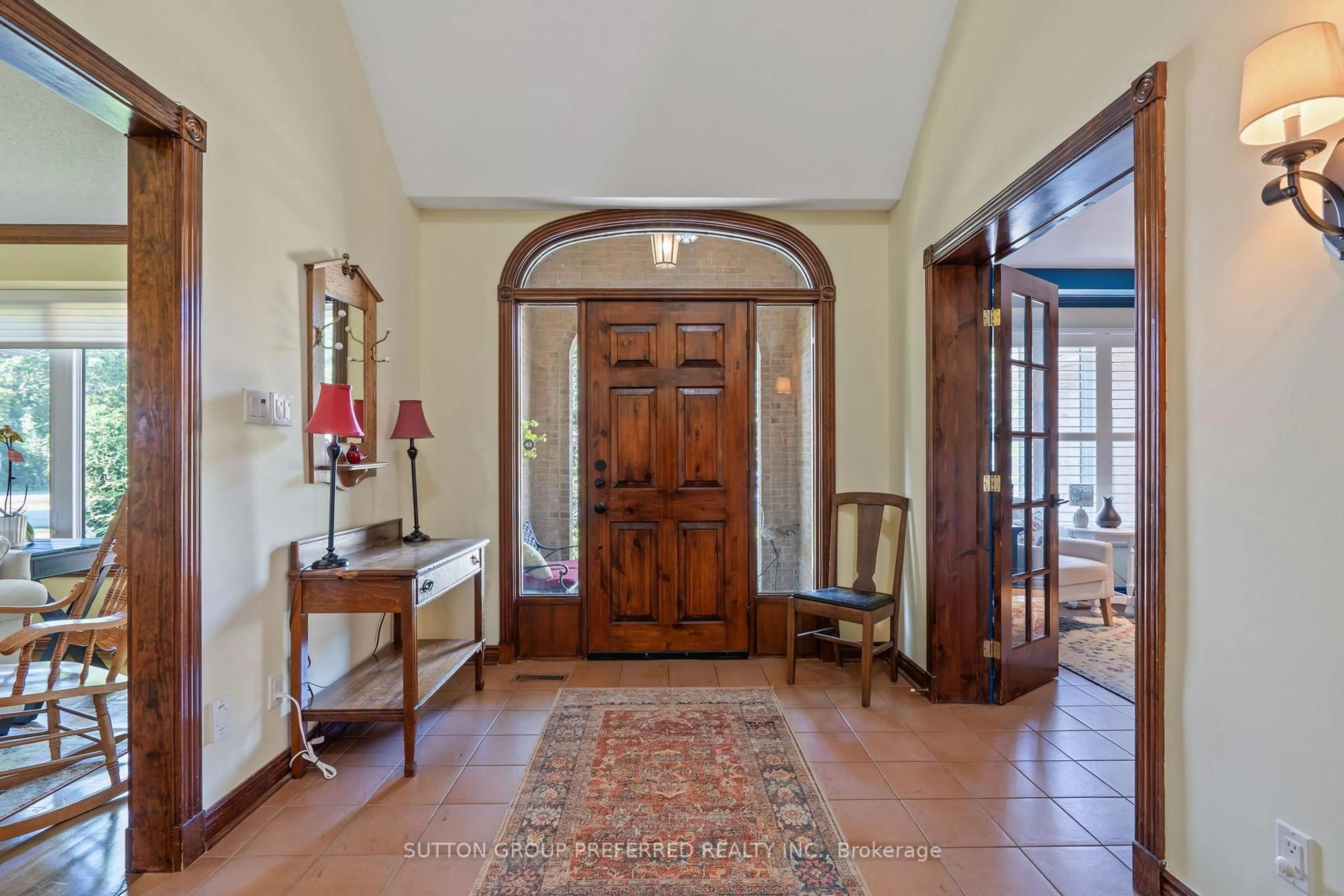 Indoor entryway for 93 Hartson Rd, London North Ontario N6H 4Z5