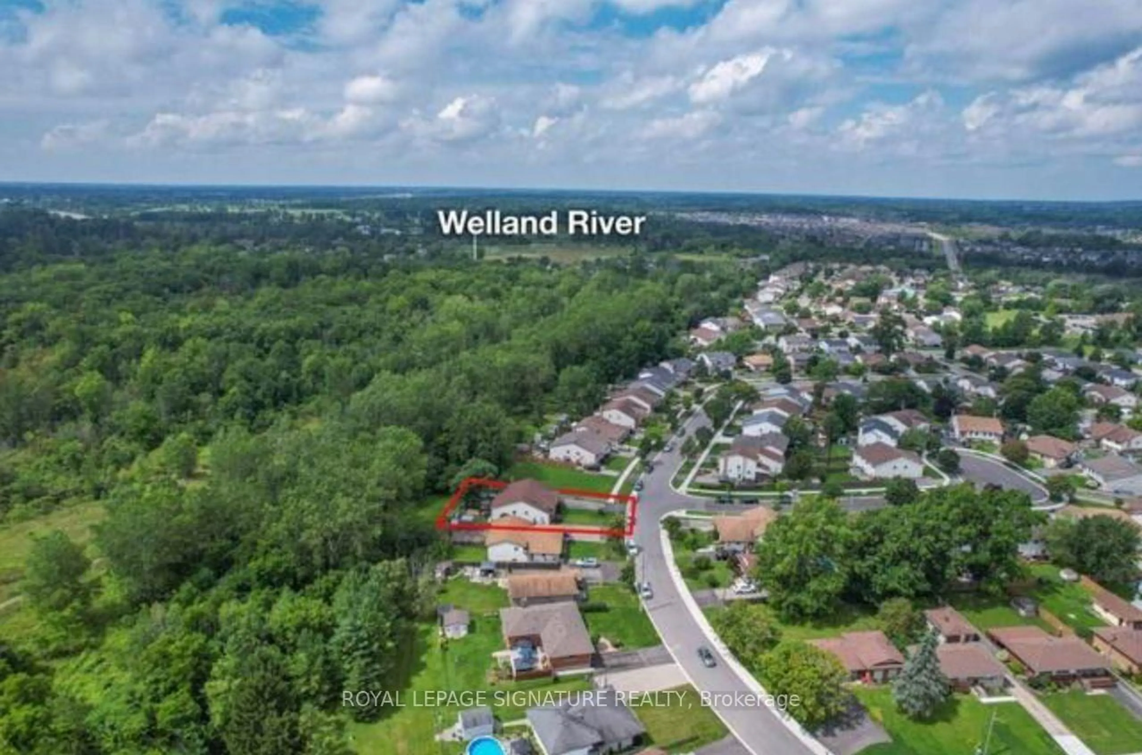 A pic from outside/outdoor area/front of a property/back of a property/a pic from drone, water/lake/river/ocean view for 44 Terrace Ave, Welland Ontario L3C 2C4
