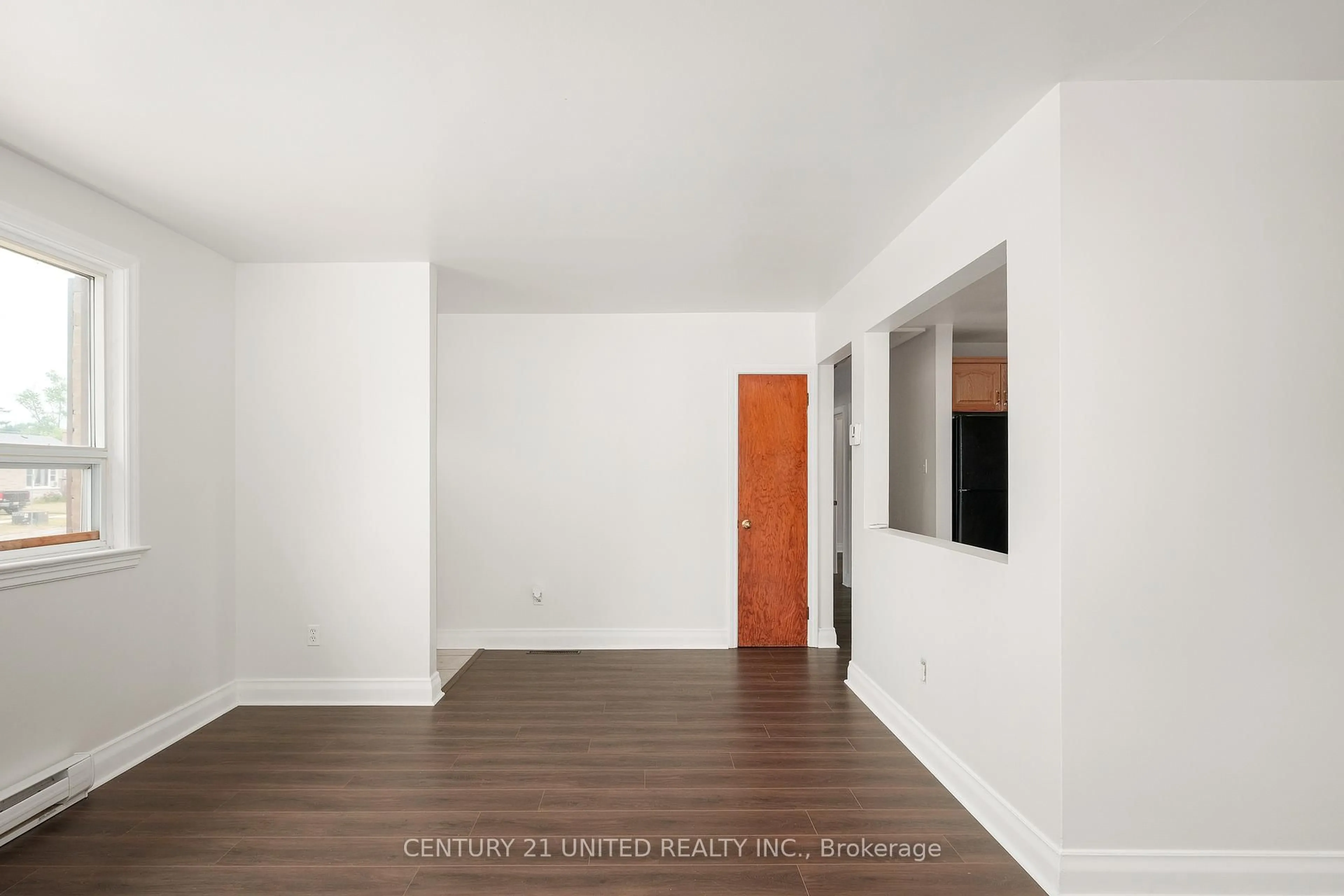 A pic of a room for 641 Bellaire St, Peterborough South Ontario K9J 3Y5