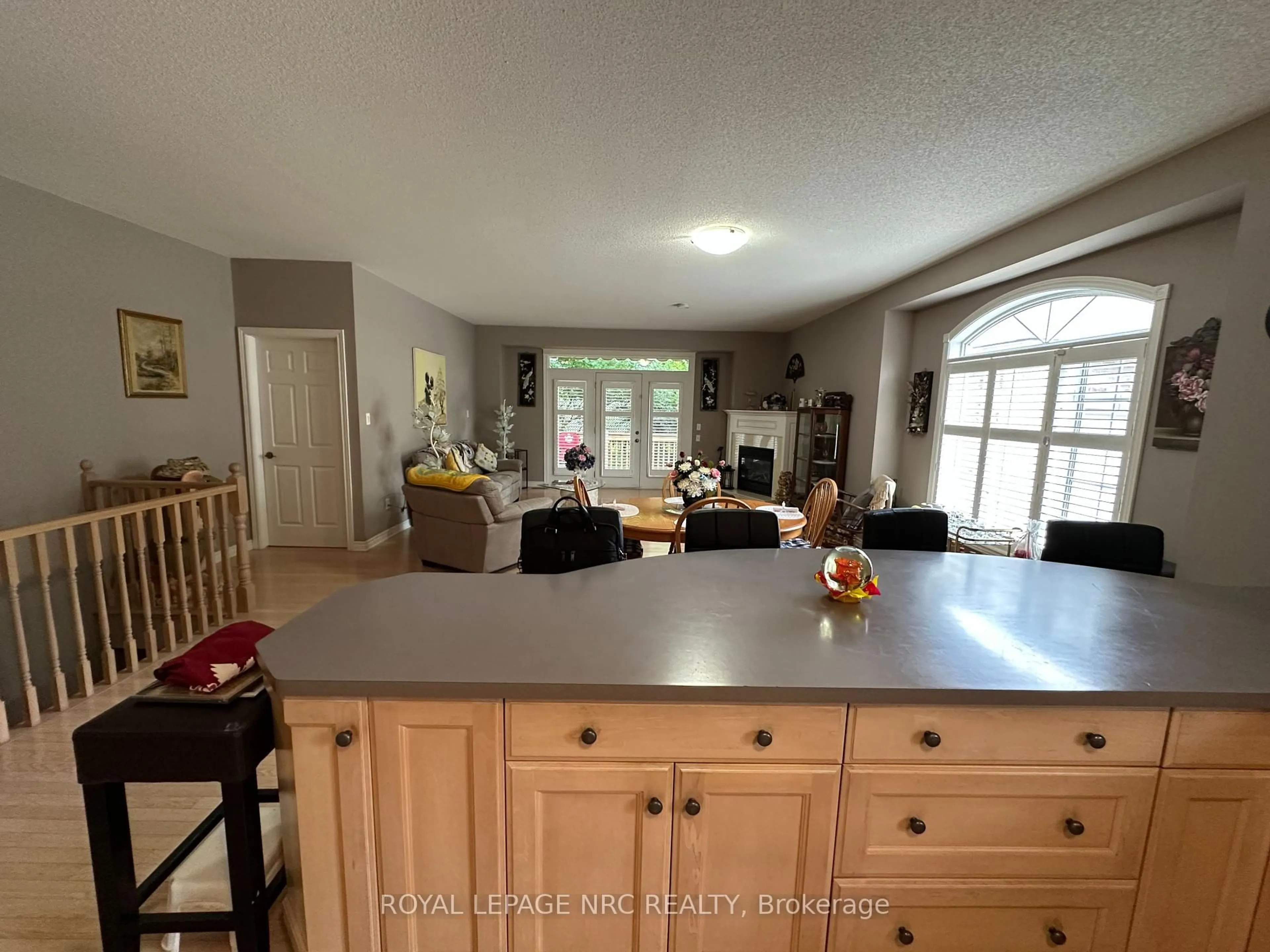 Open concept kitchen, unknown for 5200 DORCHESTER Rd #18, Niagara Falls Ontario L2E 7M6