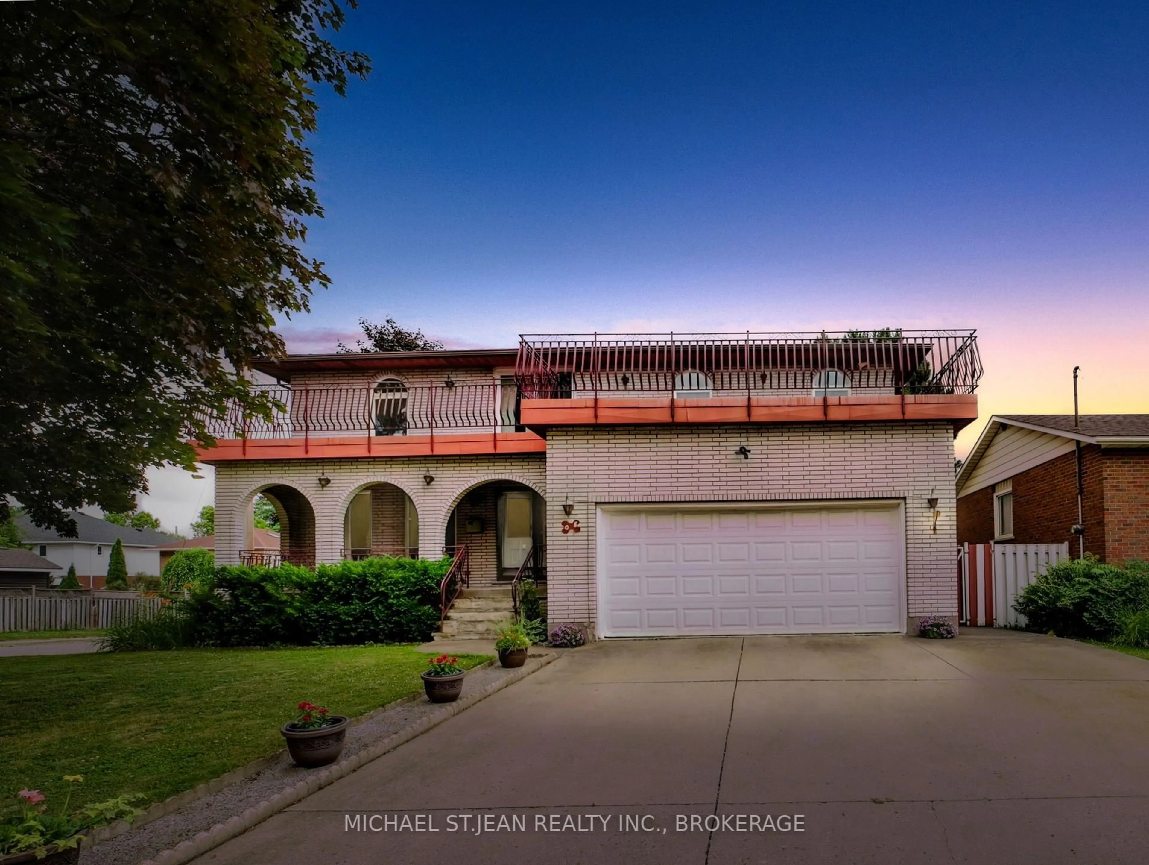 Unknown for 99 Regent Ave, Hamilton Ontario L9B 1T6