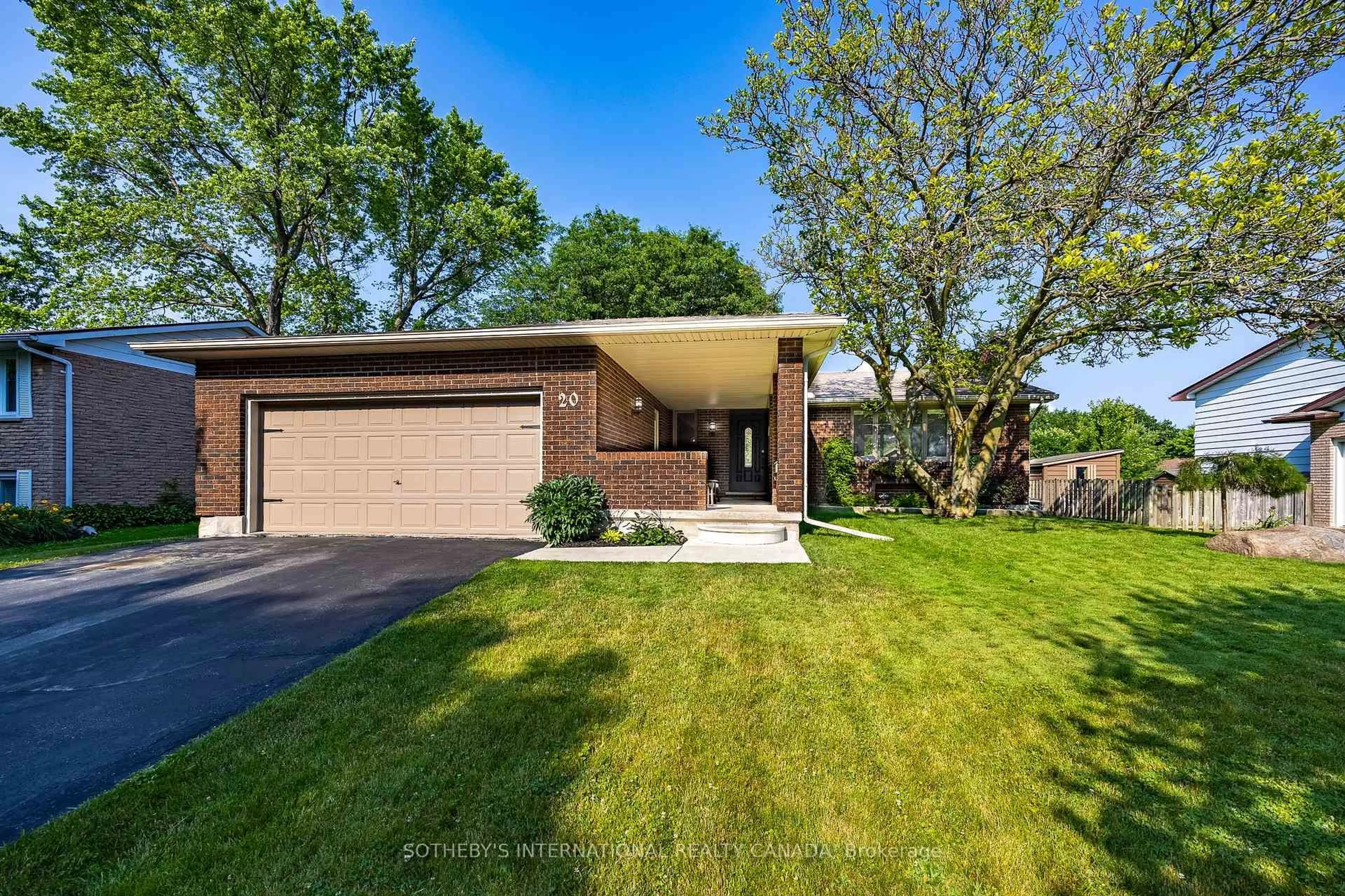 Home with brick exterior material, street for 20 Sheridan Blvd, Norfolk Ontario N3Y 4W4