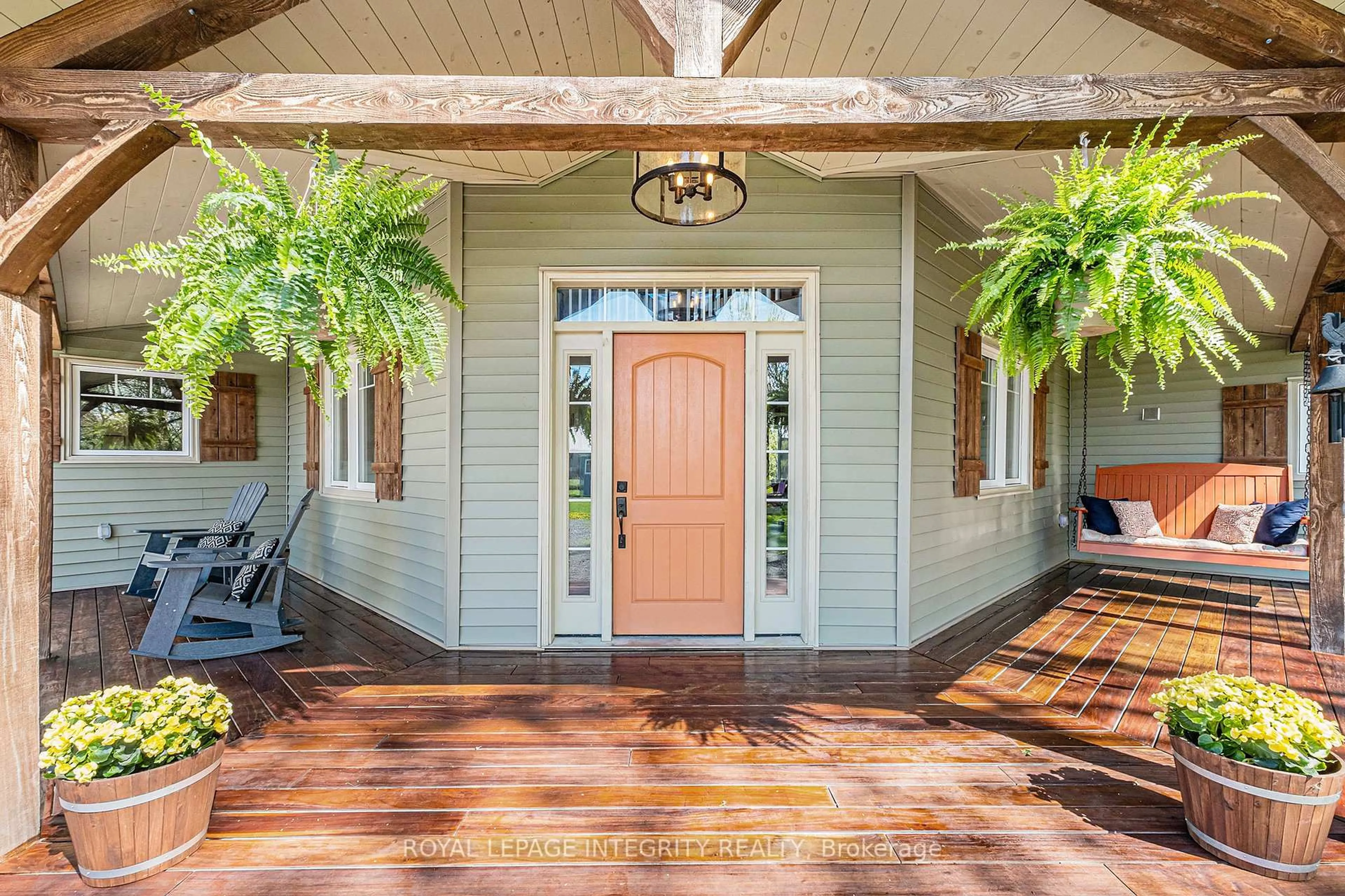 Indoor entryway for 6548 Carp Rd, Kinburn Ontario K0A 2H0