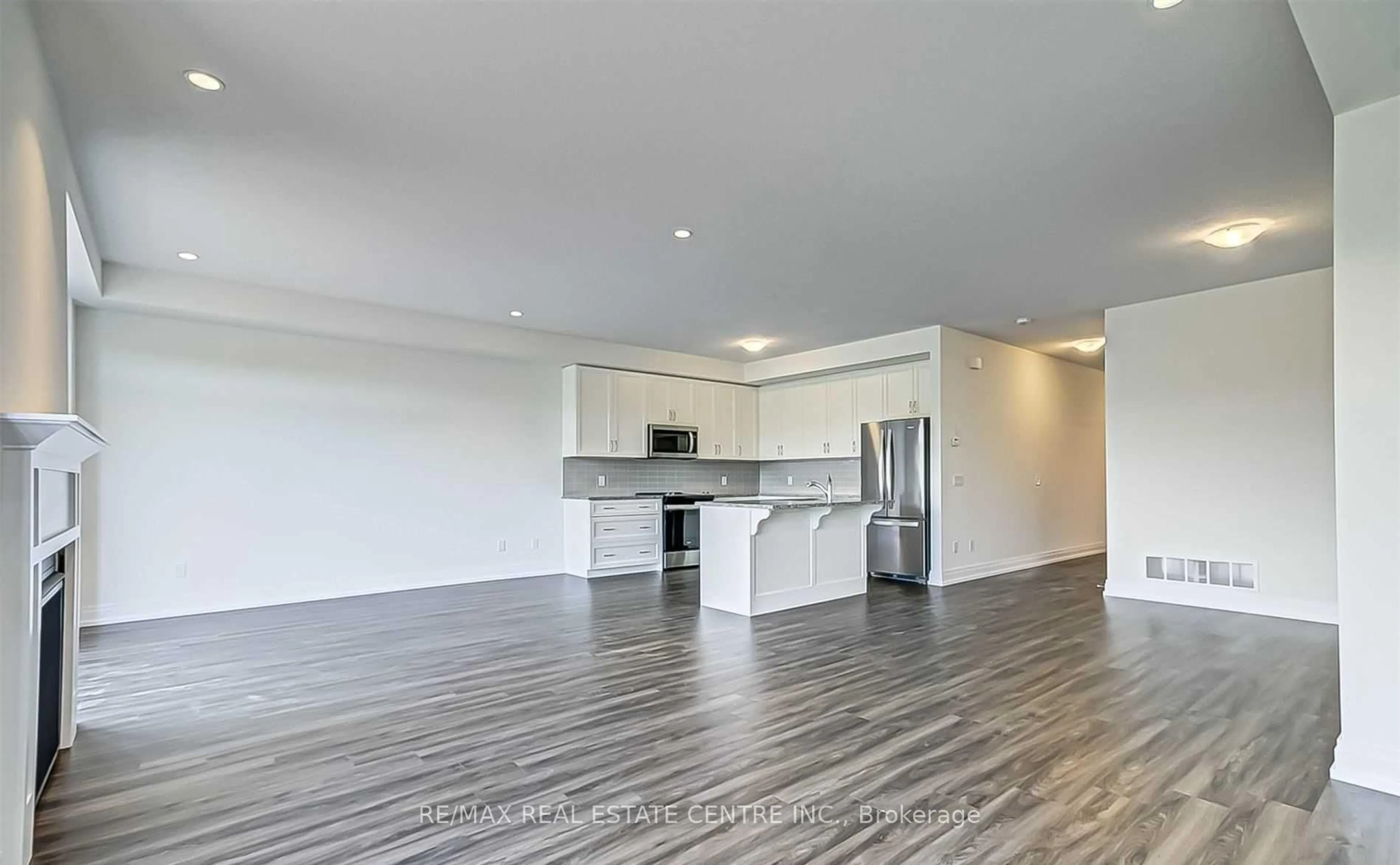 Open concept kitchen, unknown for 64 Great Falls Blvd, Hamilton Ontario L8B 1Y5