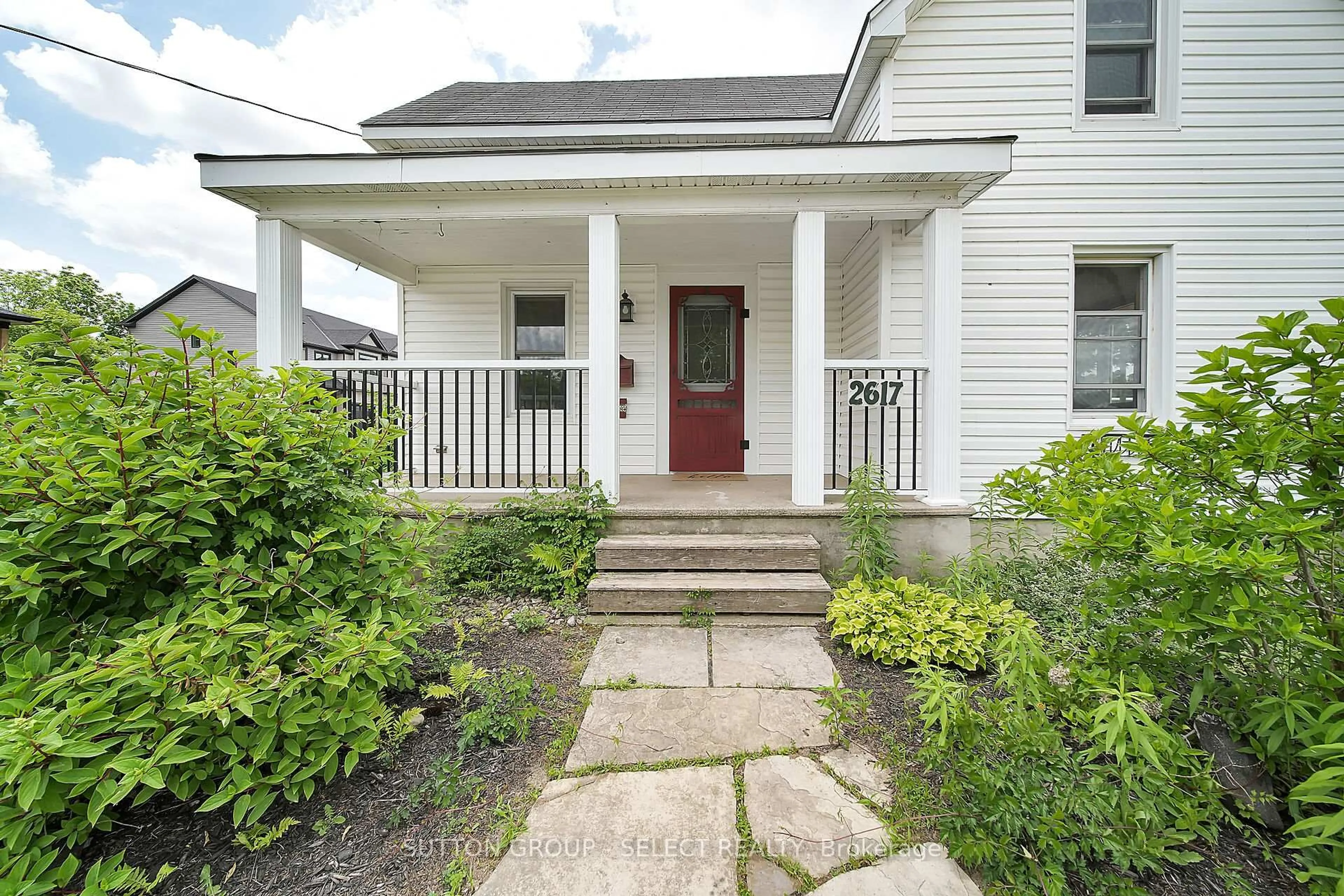 Unknown for 2617 QUEEN St, Strathroy-Caradoc Ontario N0L 1W0