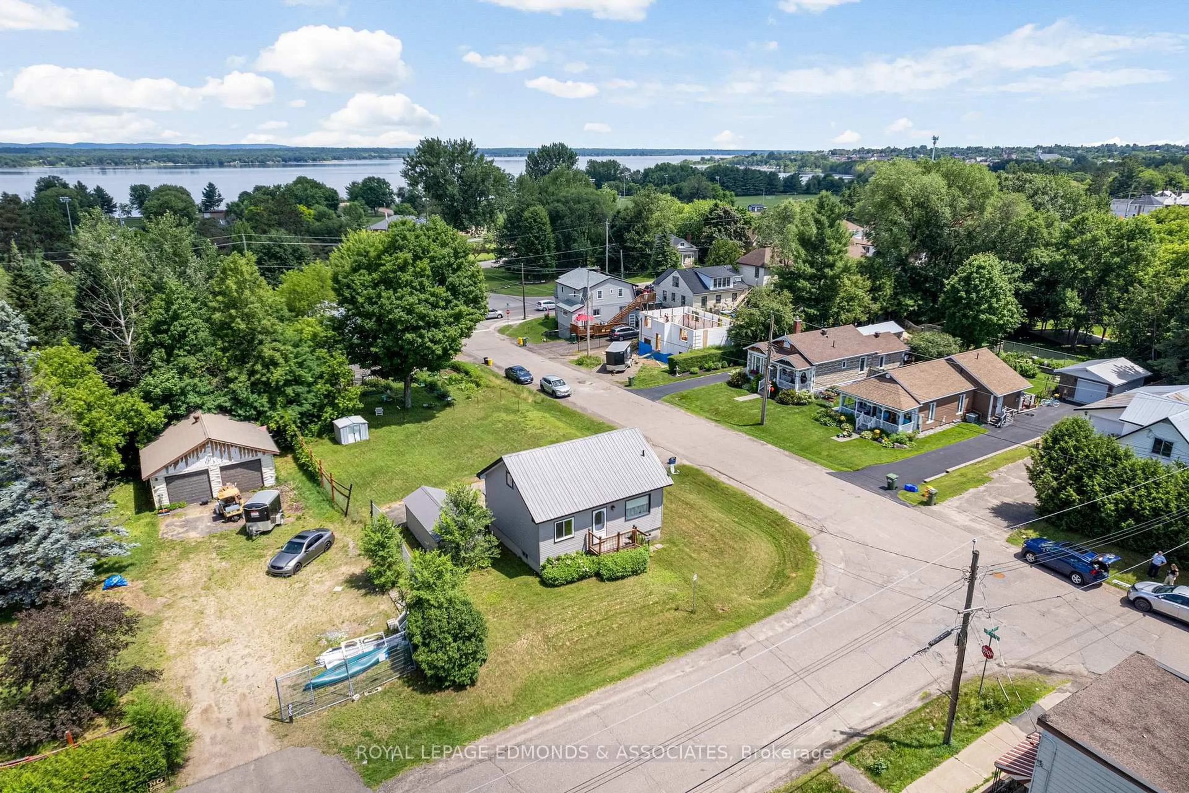 A pic from outside/outdoor area/front of a property/back of a property/a pic from drone, water/lake/river/ocean view for 961 Bronx St, Pembroke Ontario K8A 6G4