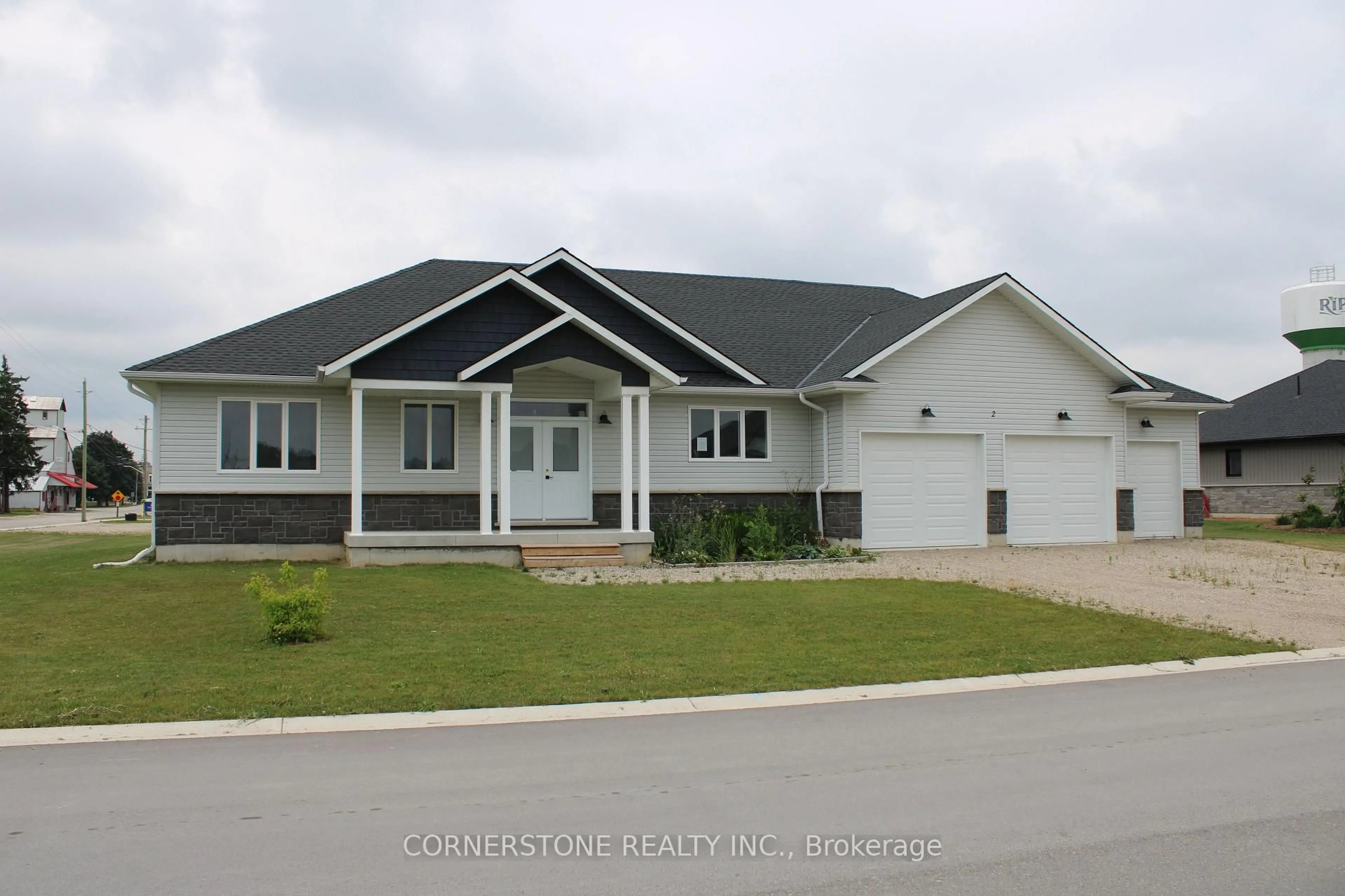 Home with vinyl exterior material, street for 2 McTavish Cres, Huron-Kinloss Ontario N0G 2R0