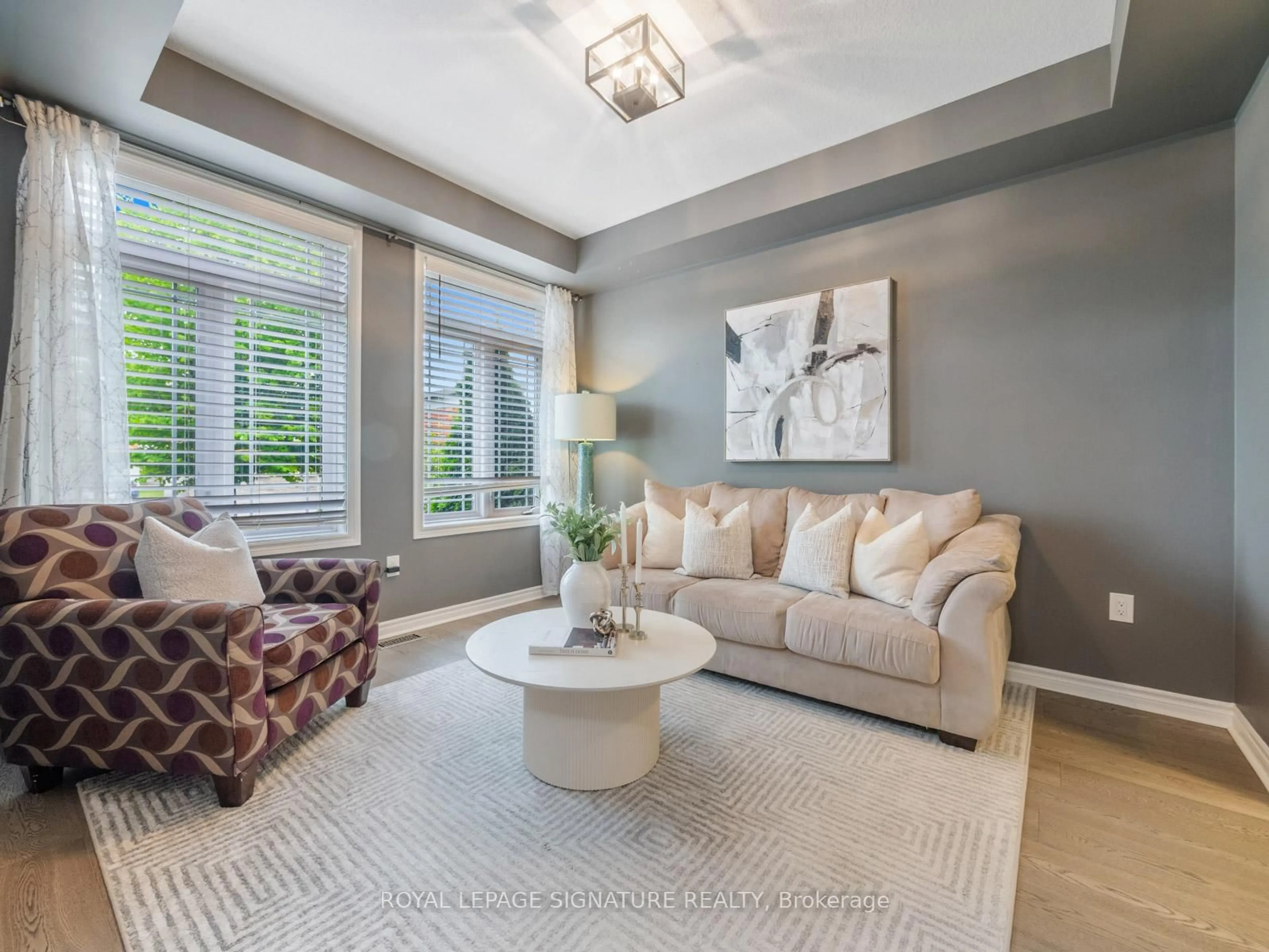 Living room with furniture, unknown for 23 Tolton Dr, Guelph Ontario N1L 0C4