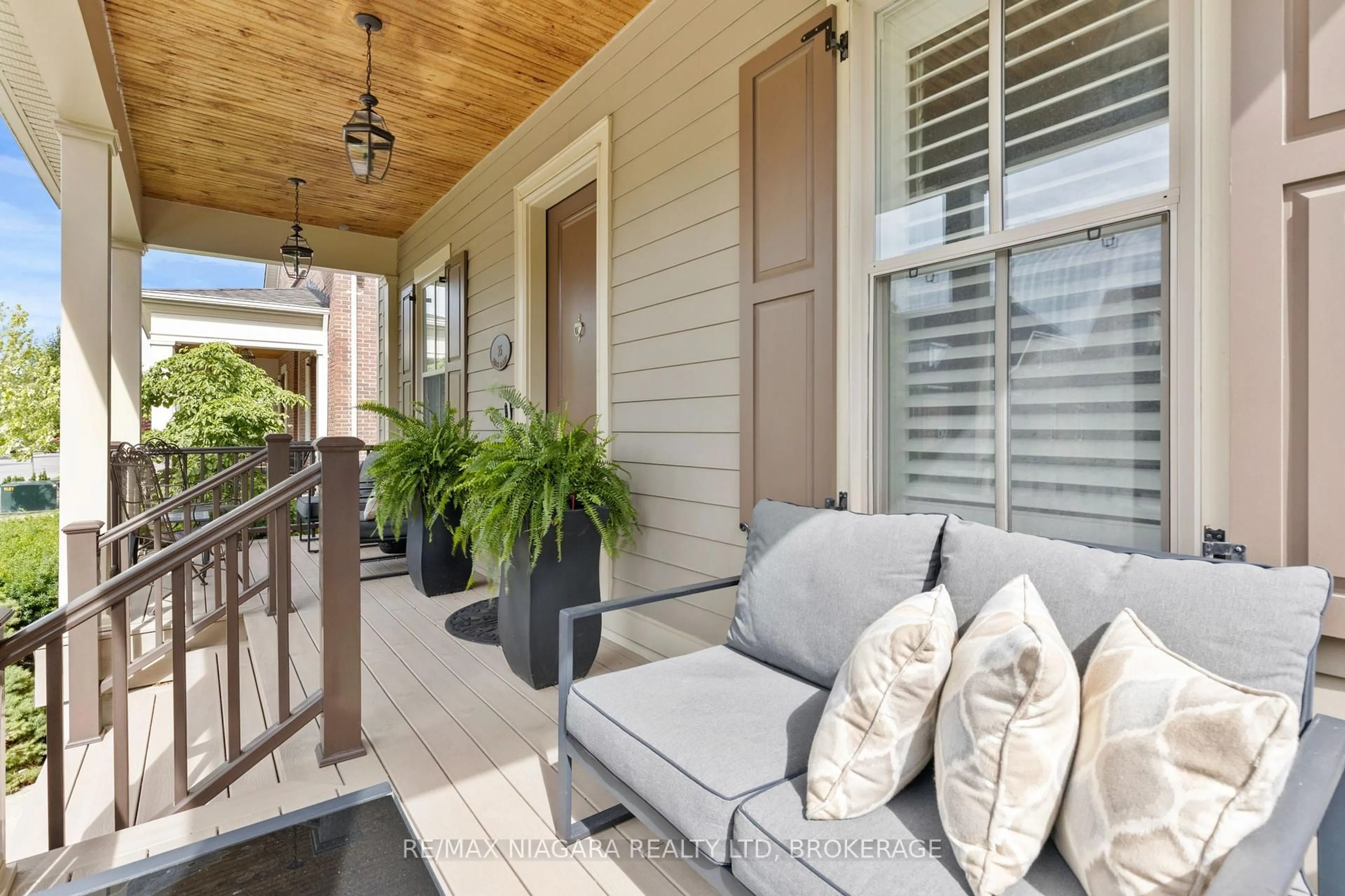 Unknown for 35 Brock St, Niagara-on-the-Lake Ontario L0S 1J0