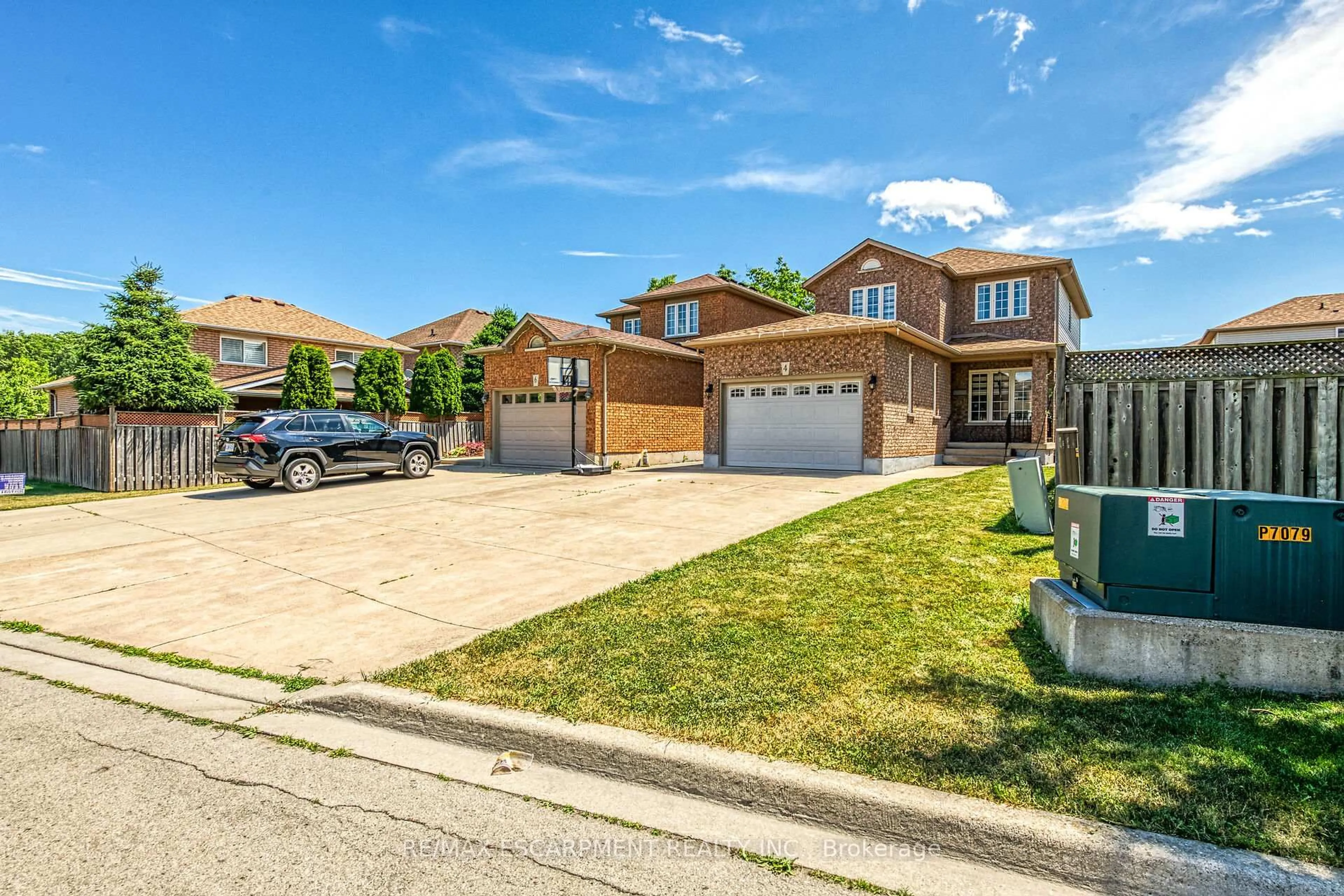Unknown for 4 SPARTAN Crt, Hamilton Ontario L8E 6A4