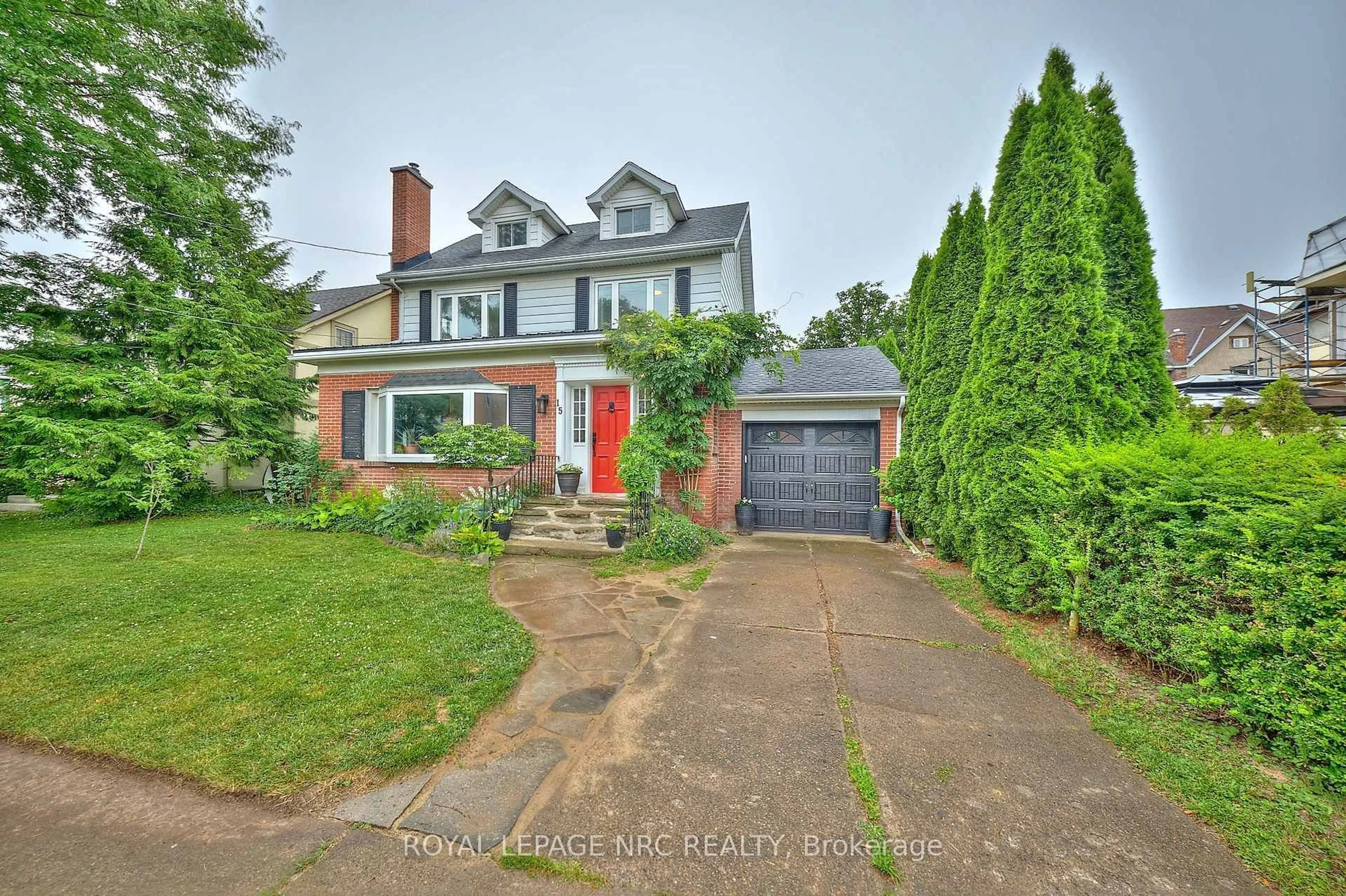 Home with brick exterior material, street for 15 Church St, Welland Ontario L3C 4N5