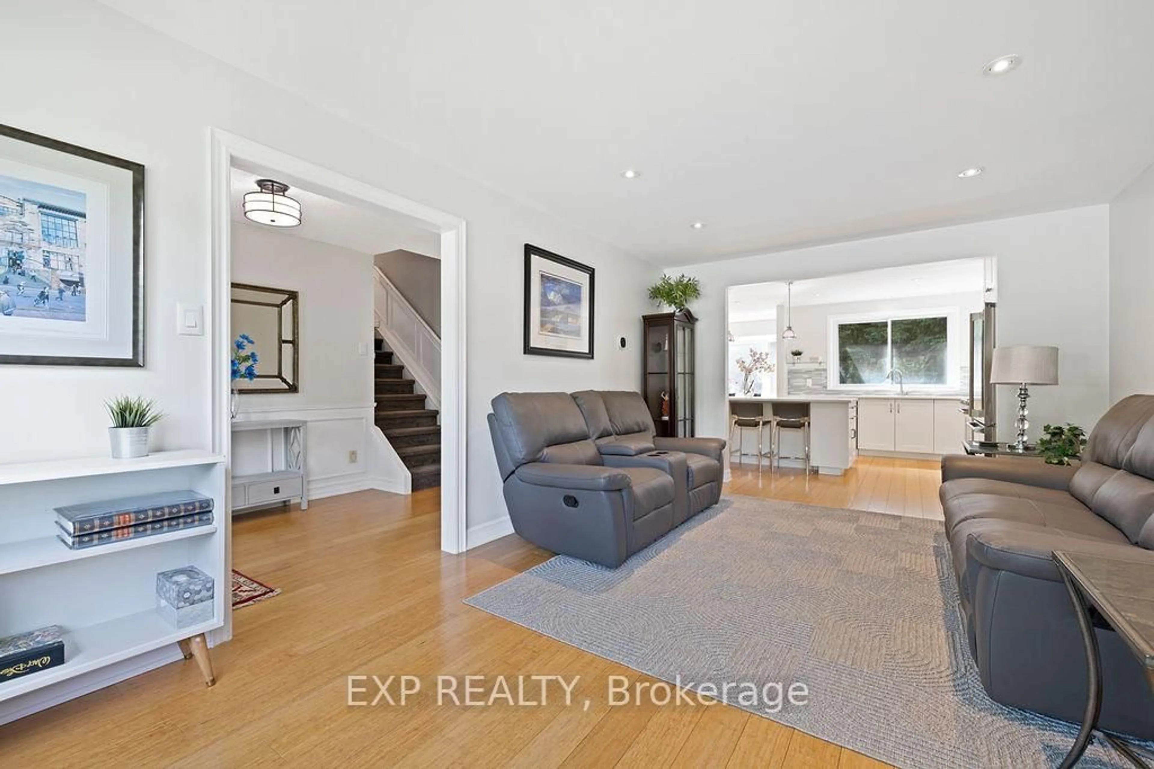 Unknown for 18 Nancy Crt, Hamilton Ontario L0R 2H0
