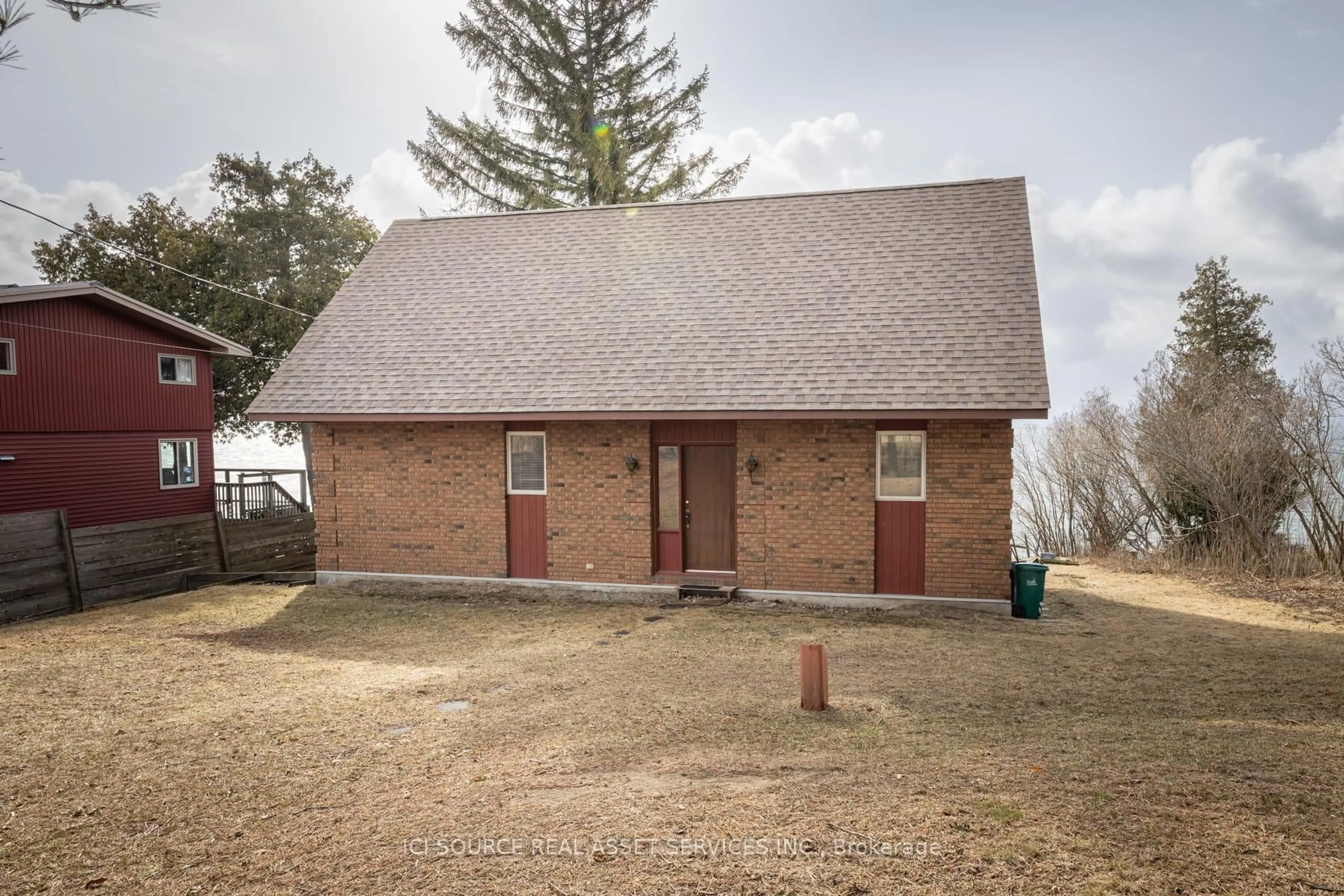 A pic from outside/outdoor area/front of a property/back of a property/a pic from drone, building for 1141 Front Rd, Kingston Ontario K7M 4M2