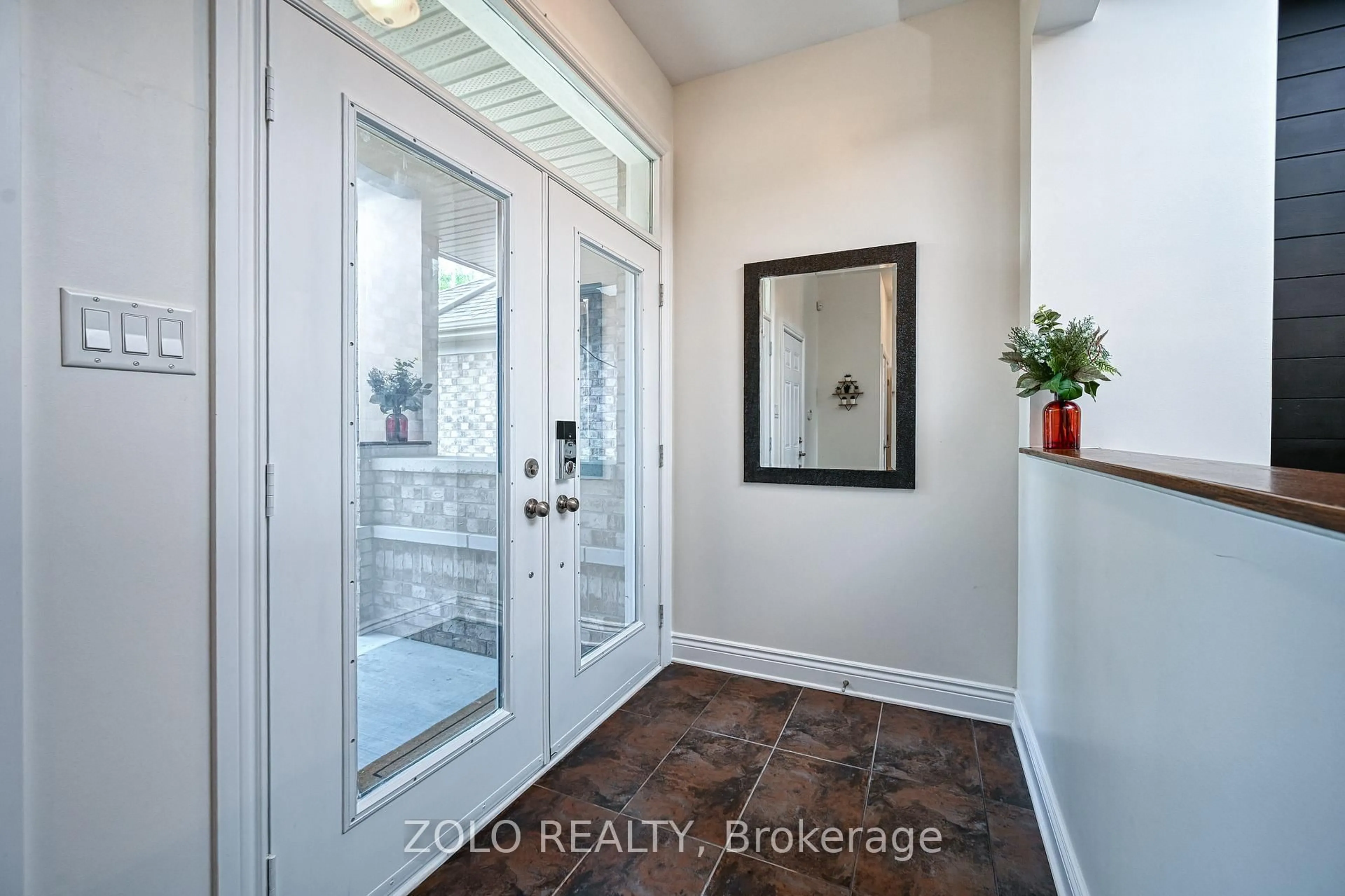 Indoor entryway for 6788 Breanna Cardill St, Greely Ontario K4P 0C3