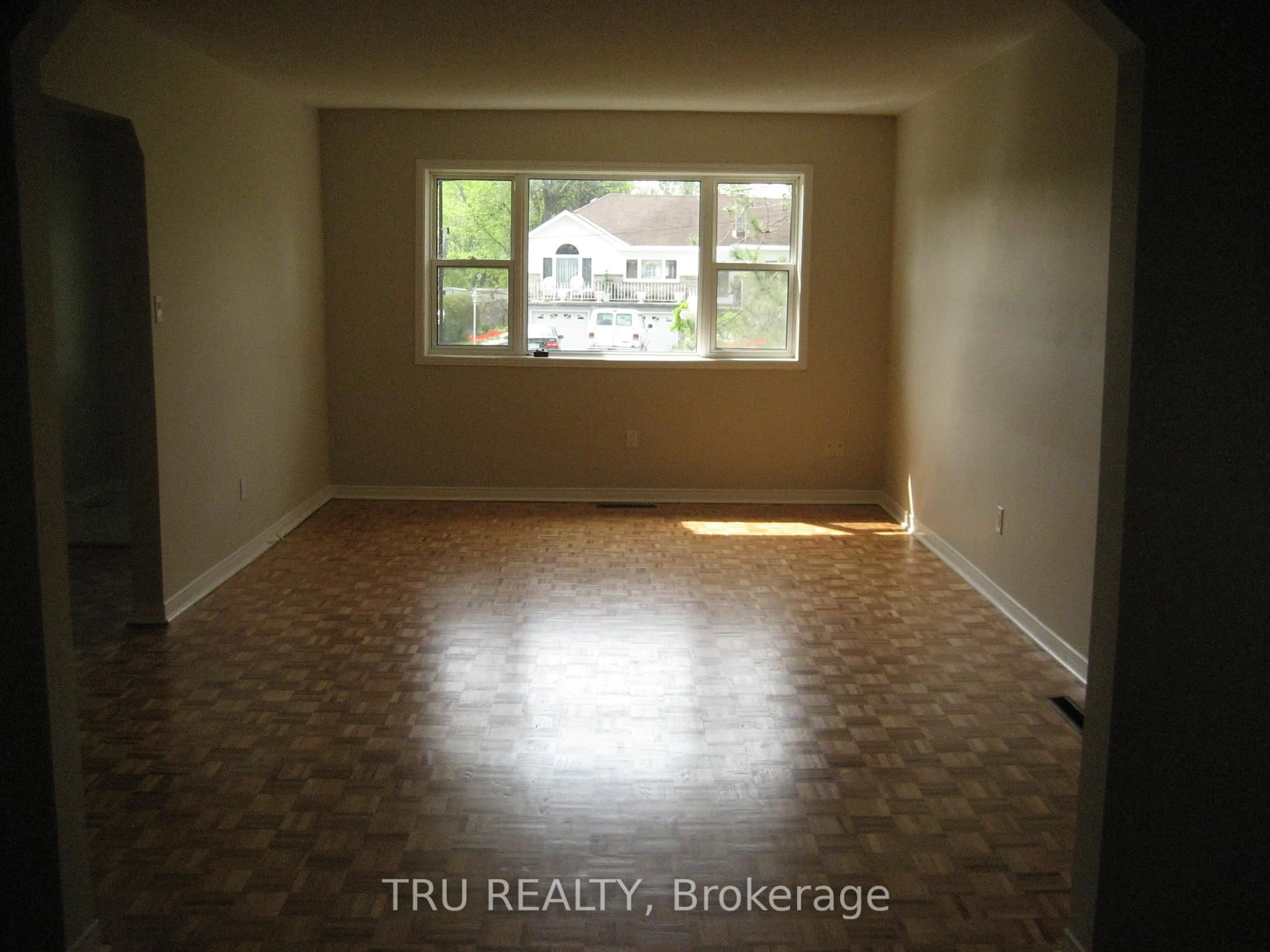 A pic of a room for 1567 Goth Ave, Ottawa Ontario K1T 1E3
