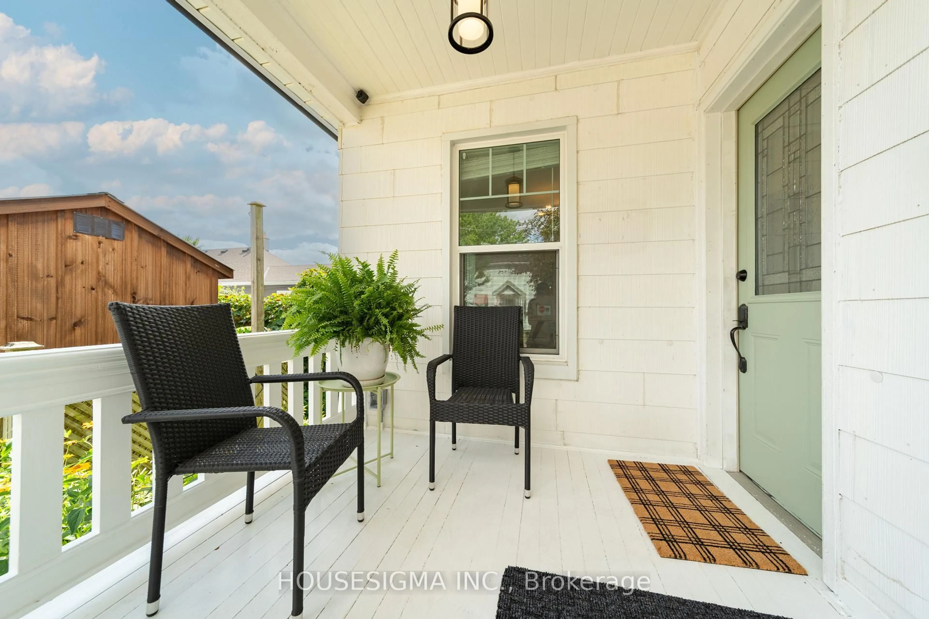 Patio, street for 113 Price St, London East Ontario N5Z 2J4