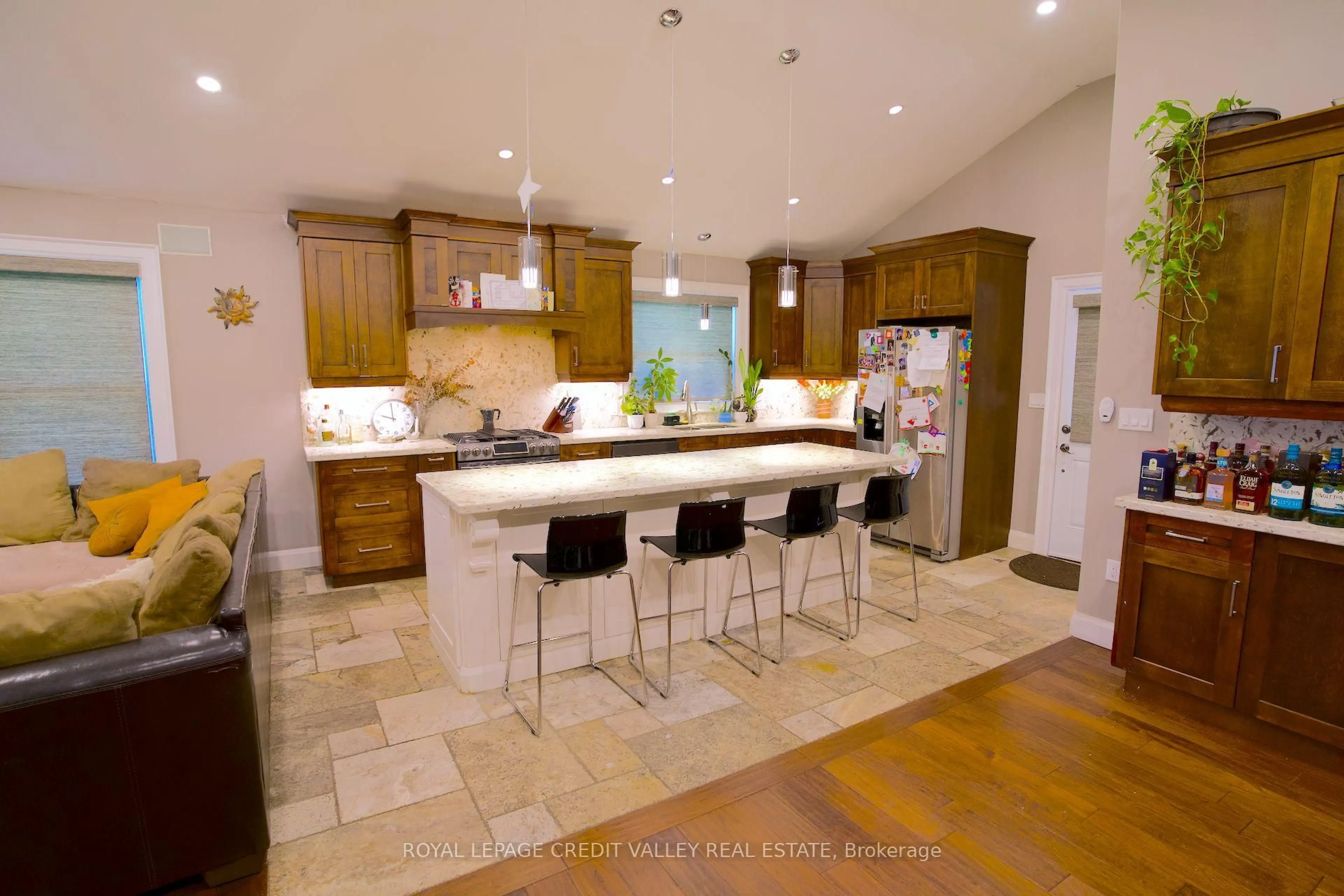 Contemporary kitchen, ceramic/tile floor for 28 Sunnyhurst Ave, Hamilton Ontario L8E 5M9