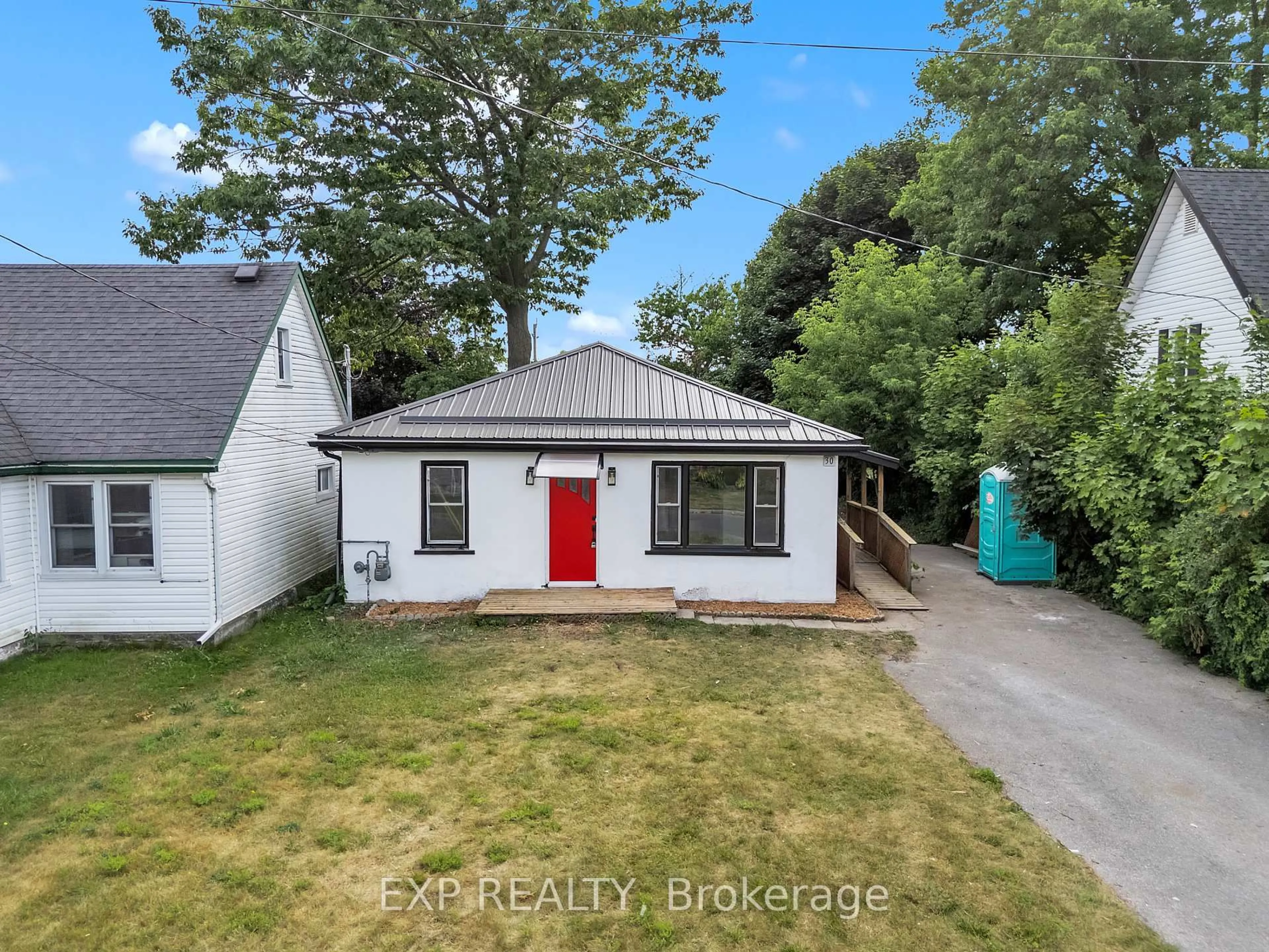 A pic from outside/outdoor area/front of a property/back of a property/a pic from drone, street for 30 Leonard Ave, Quinte West Ontario K8V 2R4