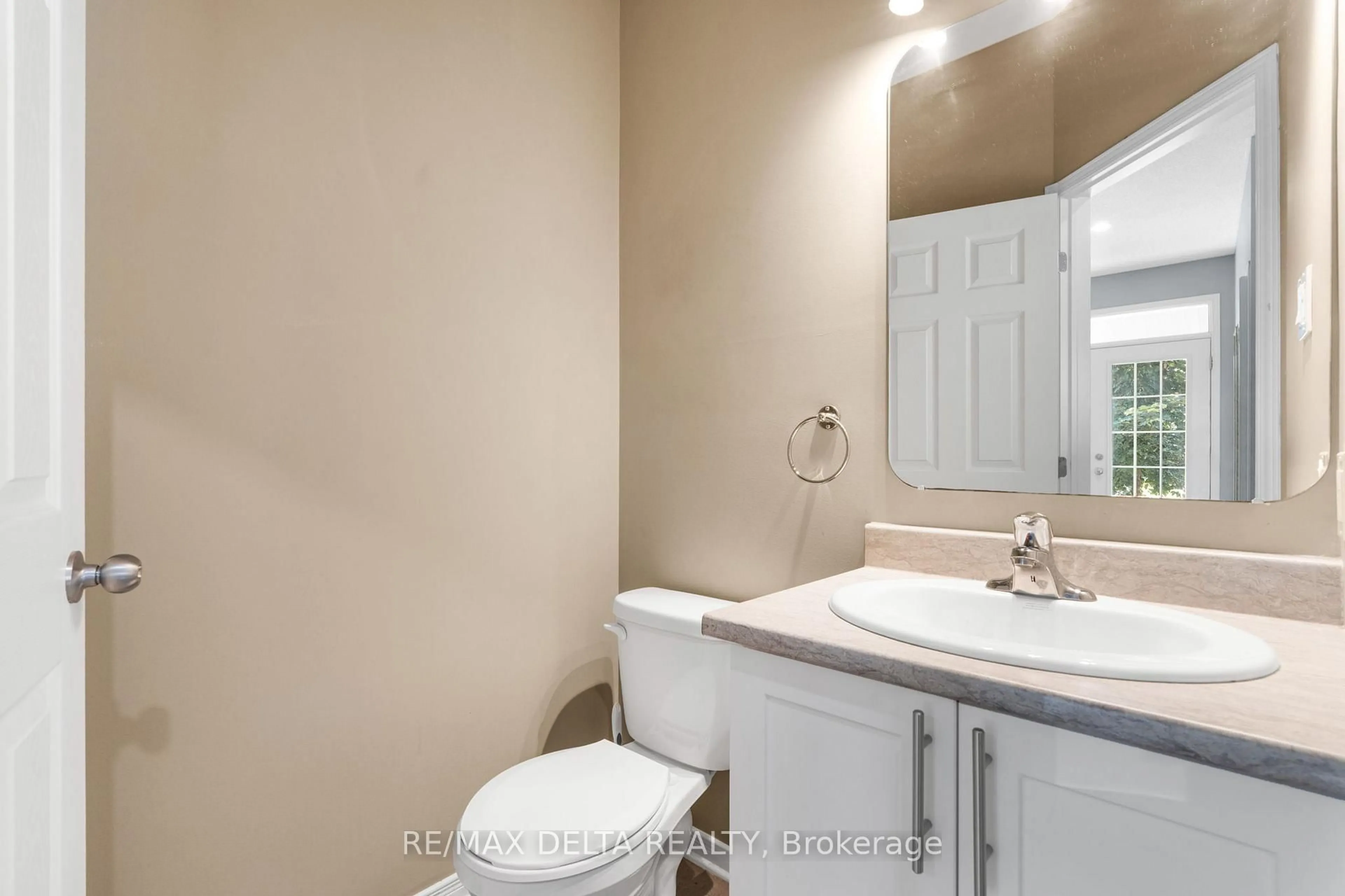 Standard bathroom, unknown for 196 Onyx Cres, Clarence-Rockland Ontario K4K 0H5