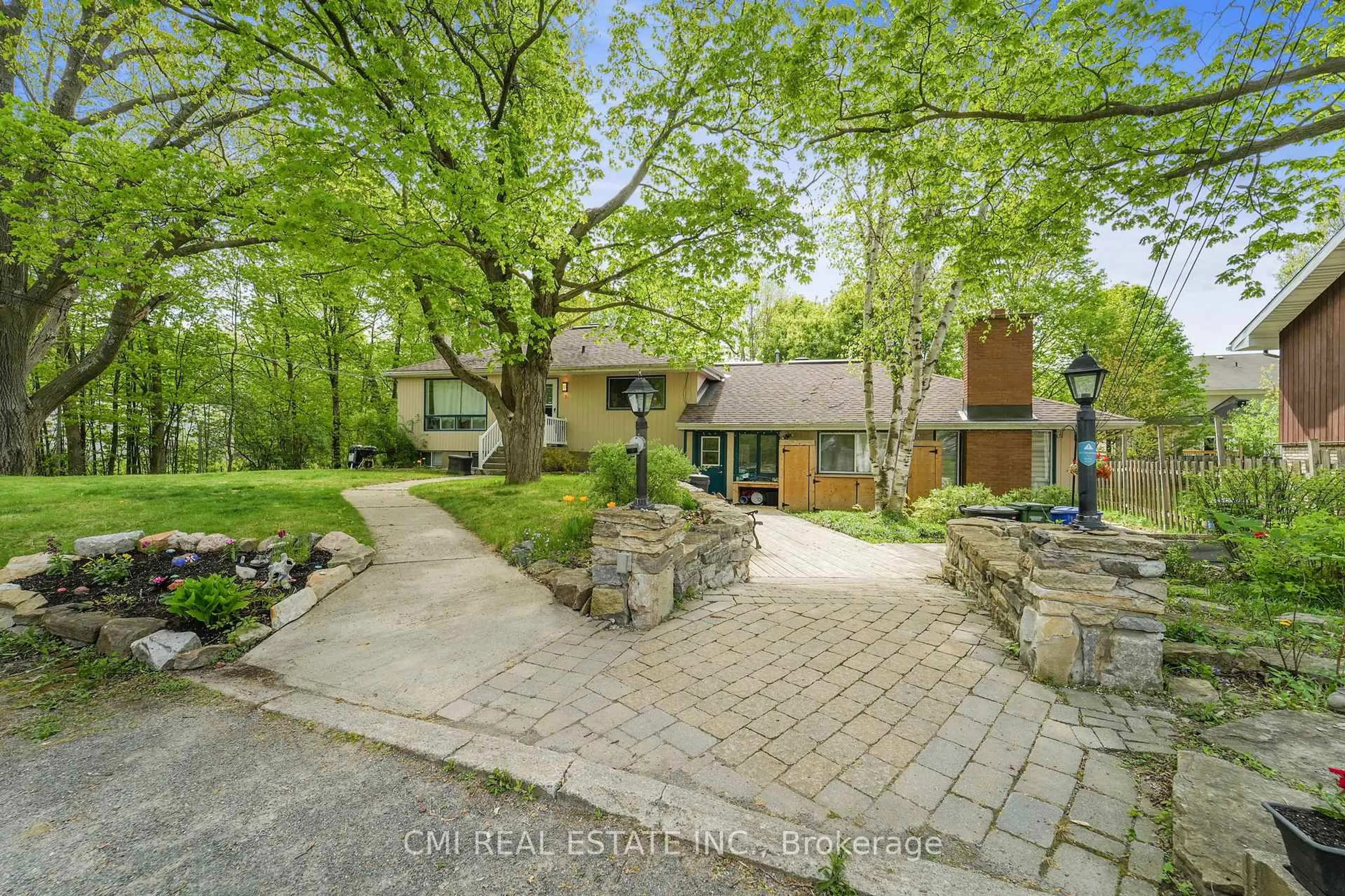A pic from outside/outdoor area/front of a property/back of a property/a pic from drone, street for 1226 Old Carp Rd, Ottawa Ontario K2K 1X7