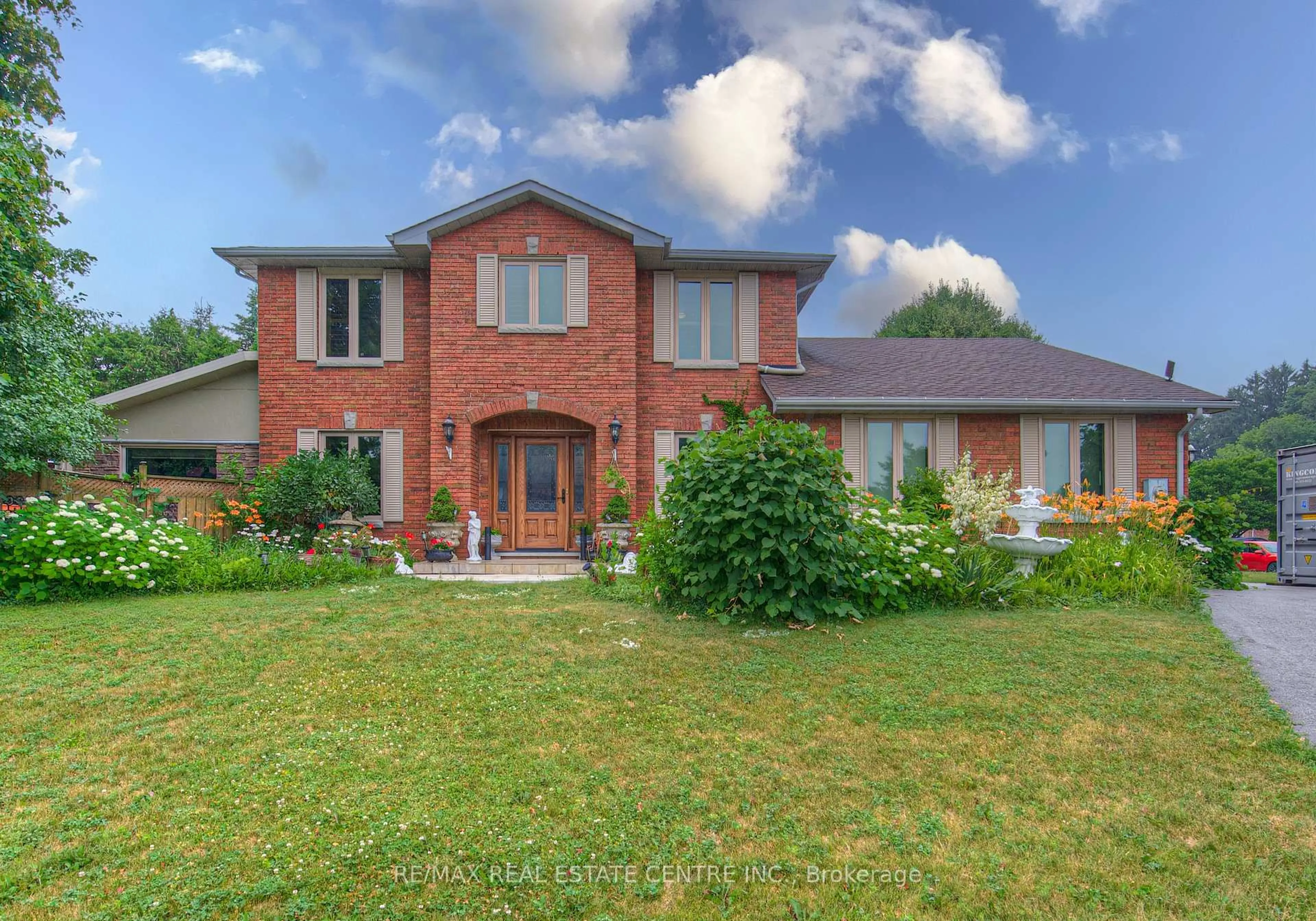 Home with brick exterior material, unknown for 310 Cavendish Dr, Hamilton Ontario L9G 4T5