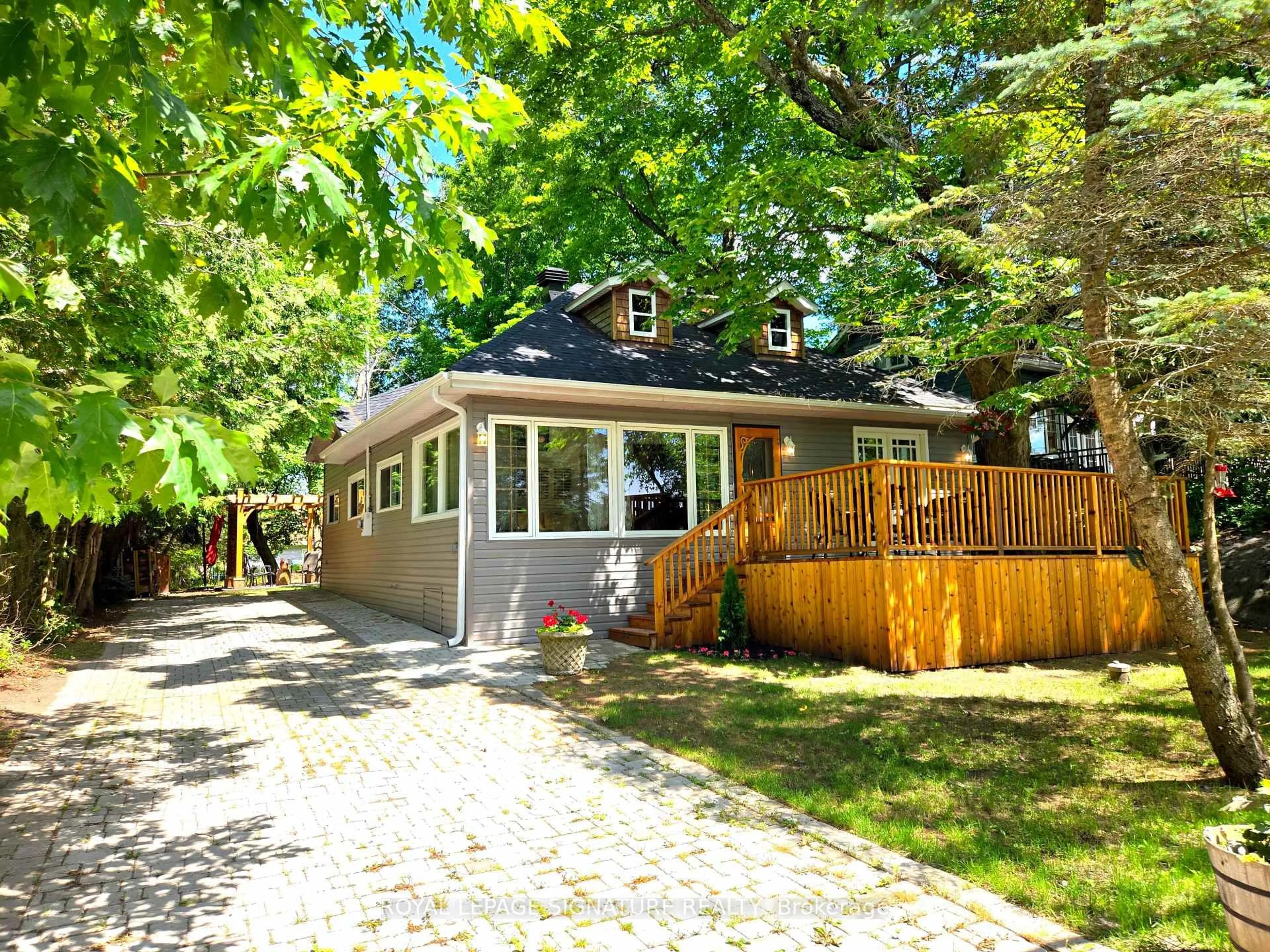 Unknown for 1024 Bowyers Beach Rd, Bracebridge Ontario P1L 1W8