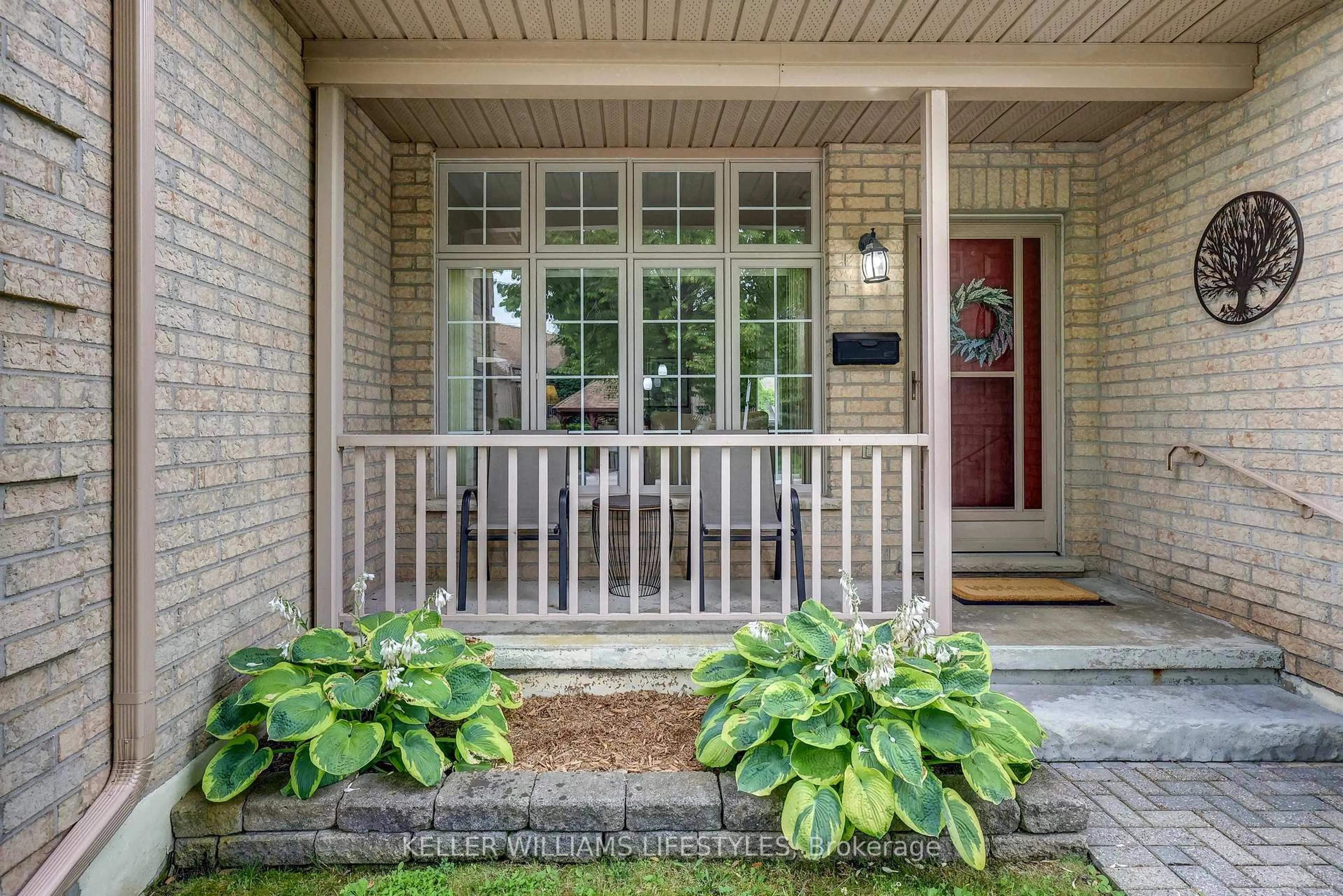 Indoor entryway for 9 Cadeau Terr #9, London South Ontario N6K 4T5