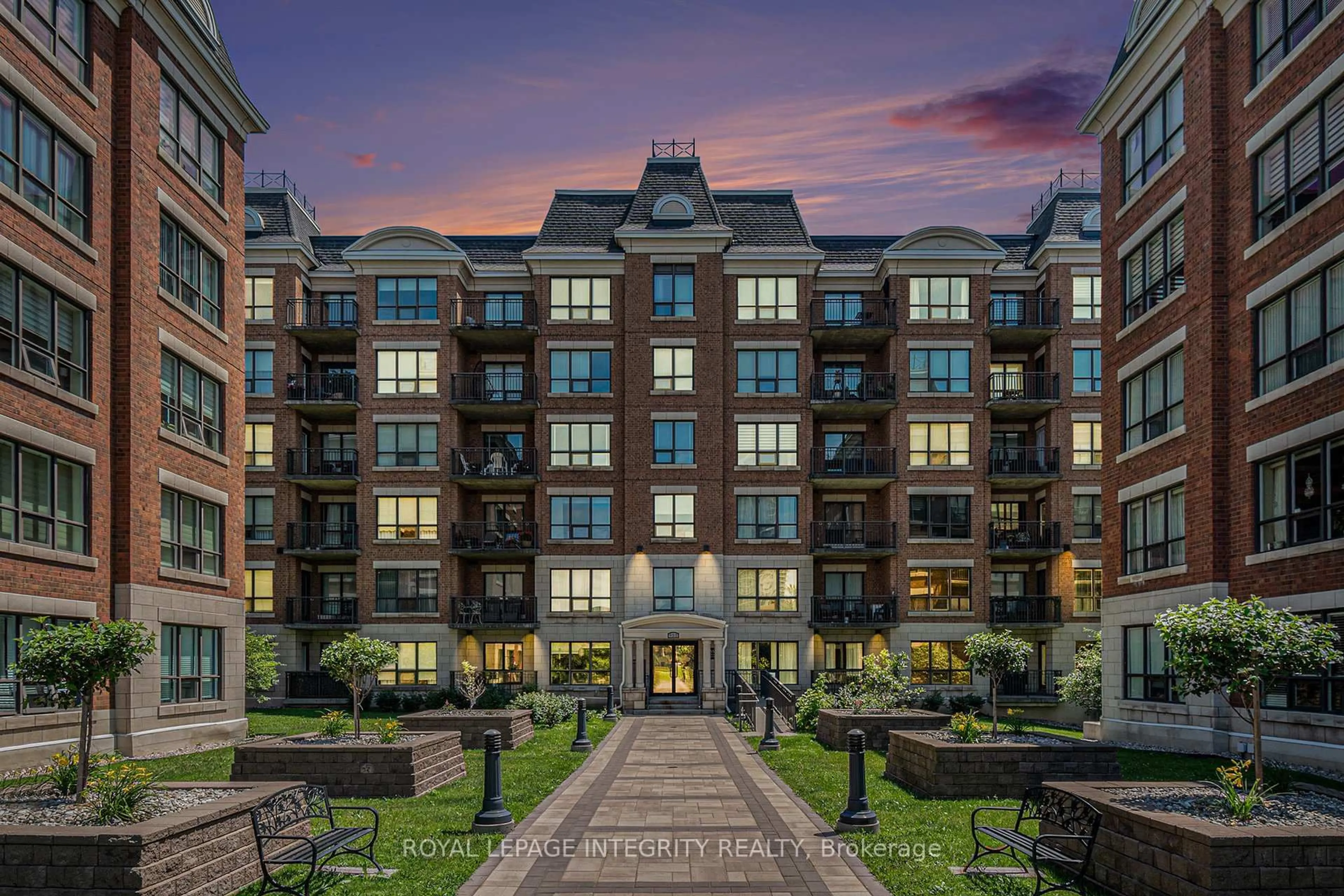 Unknown for 955 Beauparc Private #211, Ottawa Ontario K1J 0A1