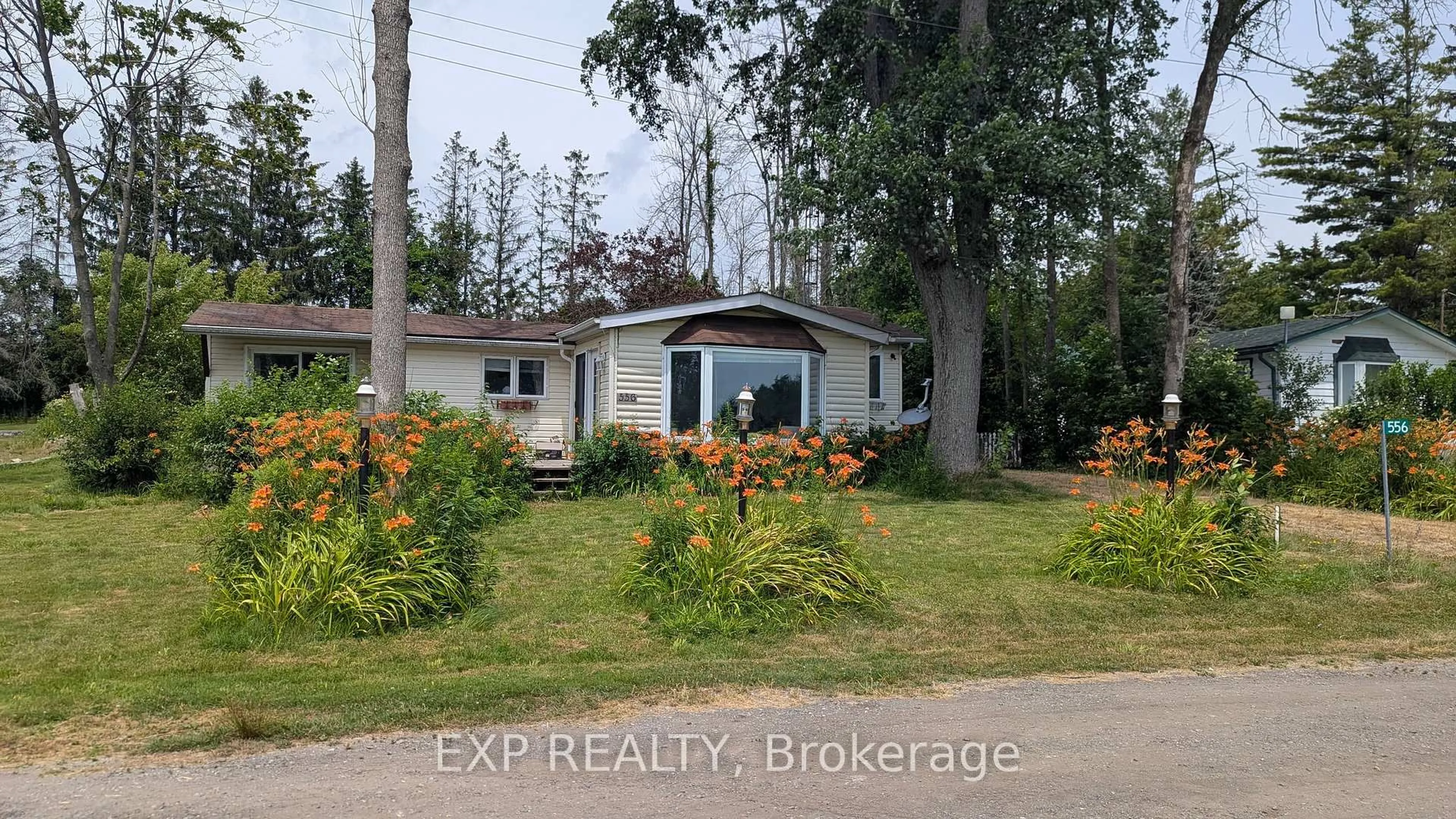 Blurry image for 556 North Shore Dr, Otonabee-South Monaghan Ontario K0L 1B0