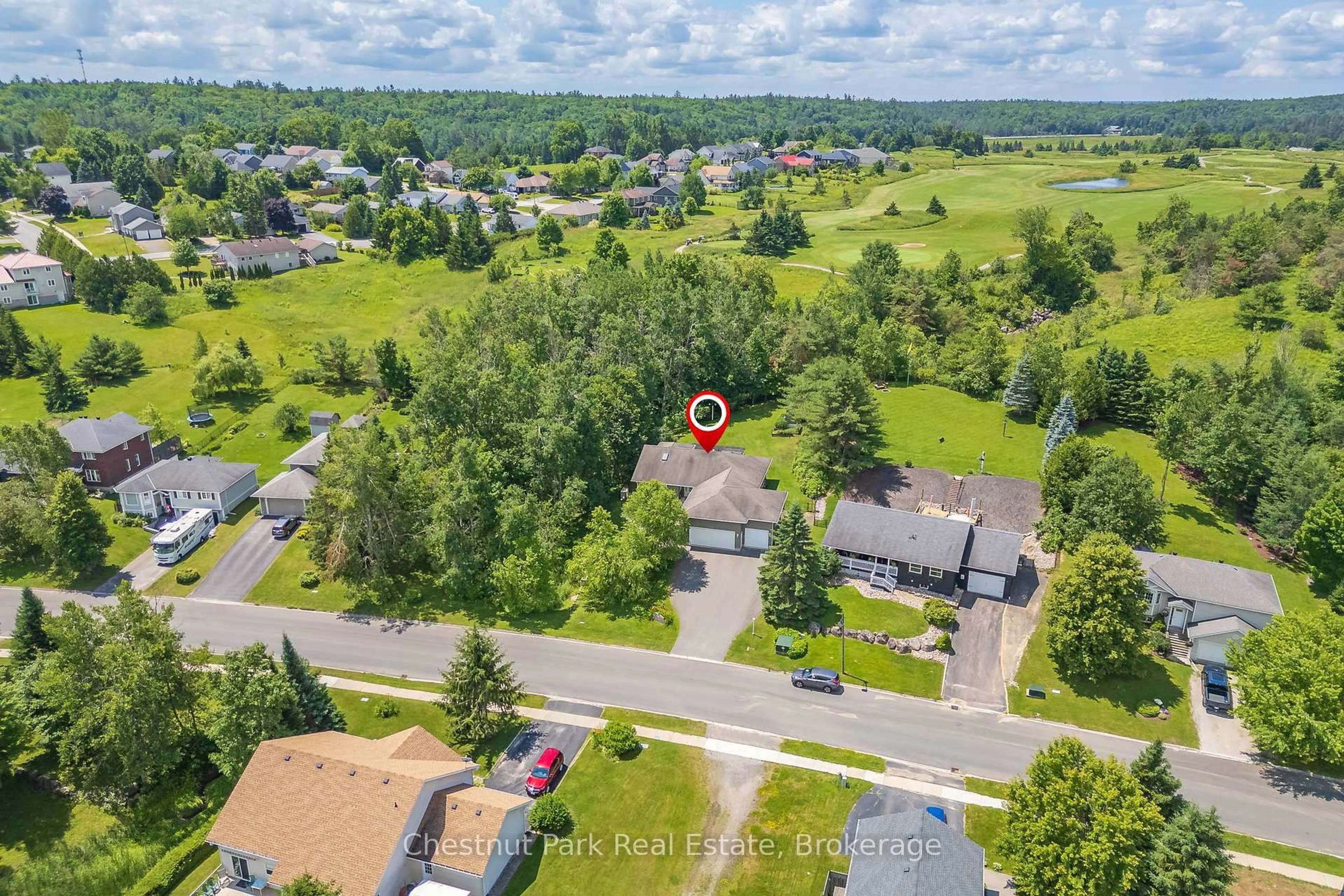 A pic from outside/outdoor area/front of a property/back of a property/a pic from drone, unknown for 71 Covered Bridge Tr, Bracebridge Ontario P1L 1Y2