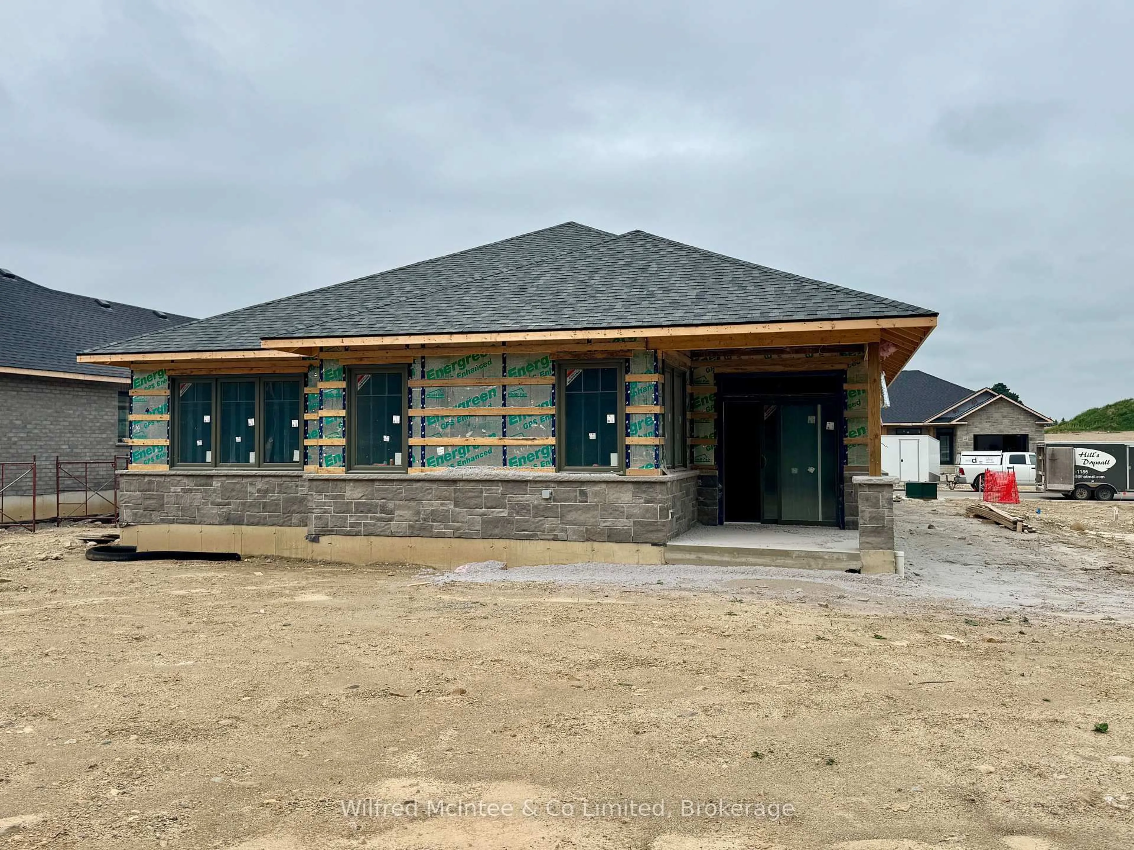Home with brick exterior material, building for 27 Galen St, South Bruce Ontario N0G 2S0