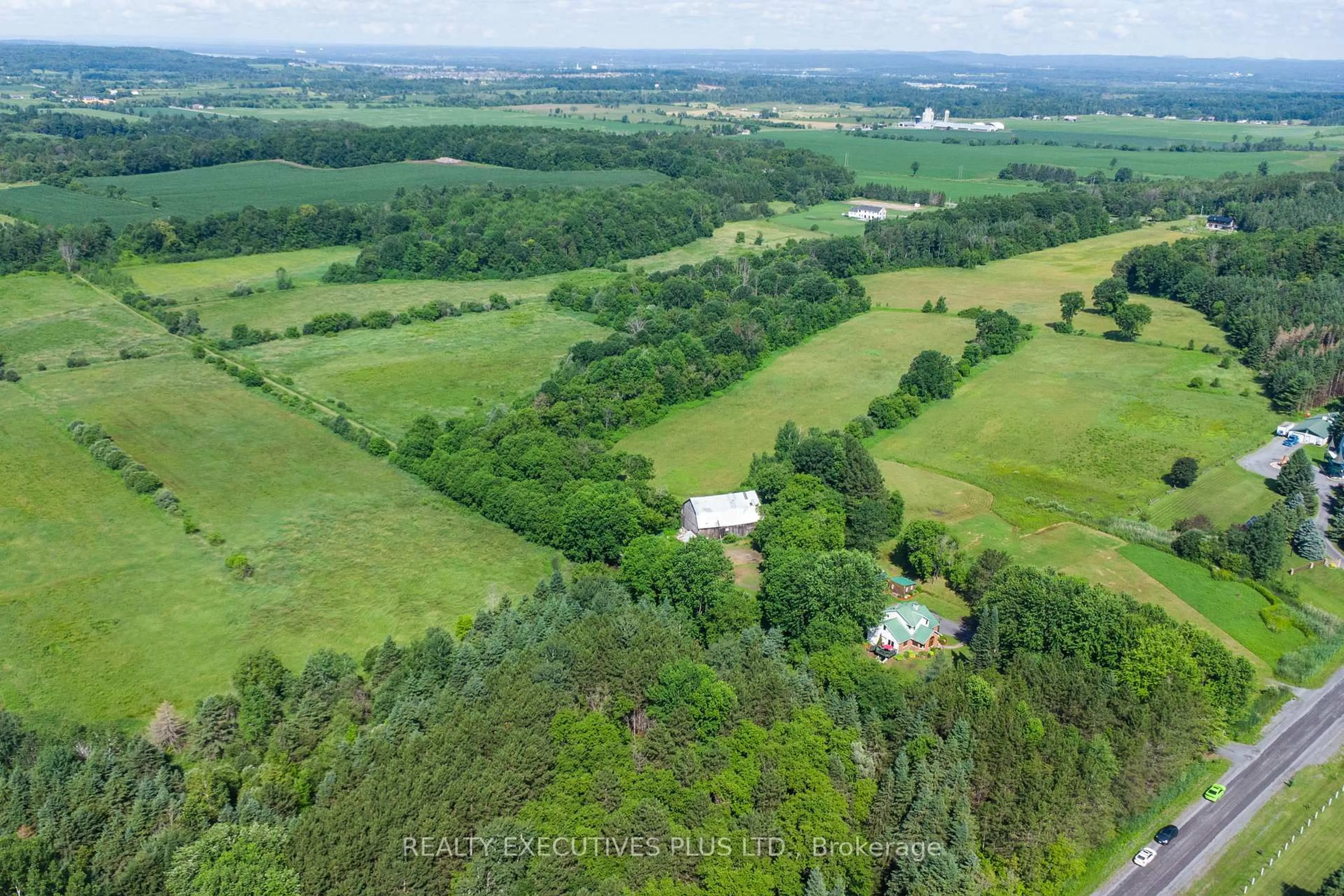 A pic from outside/outdoor area/front of a property/back of a property/a pic from drone, forest/trees view for 1150 Brazeau Rd, Clarence-Rockland Ontario K0A 1N0