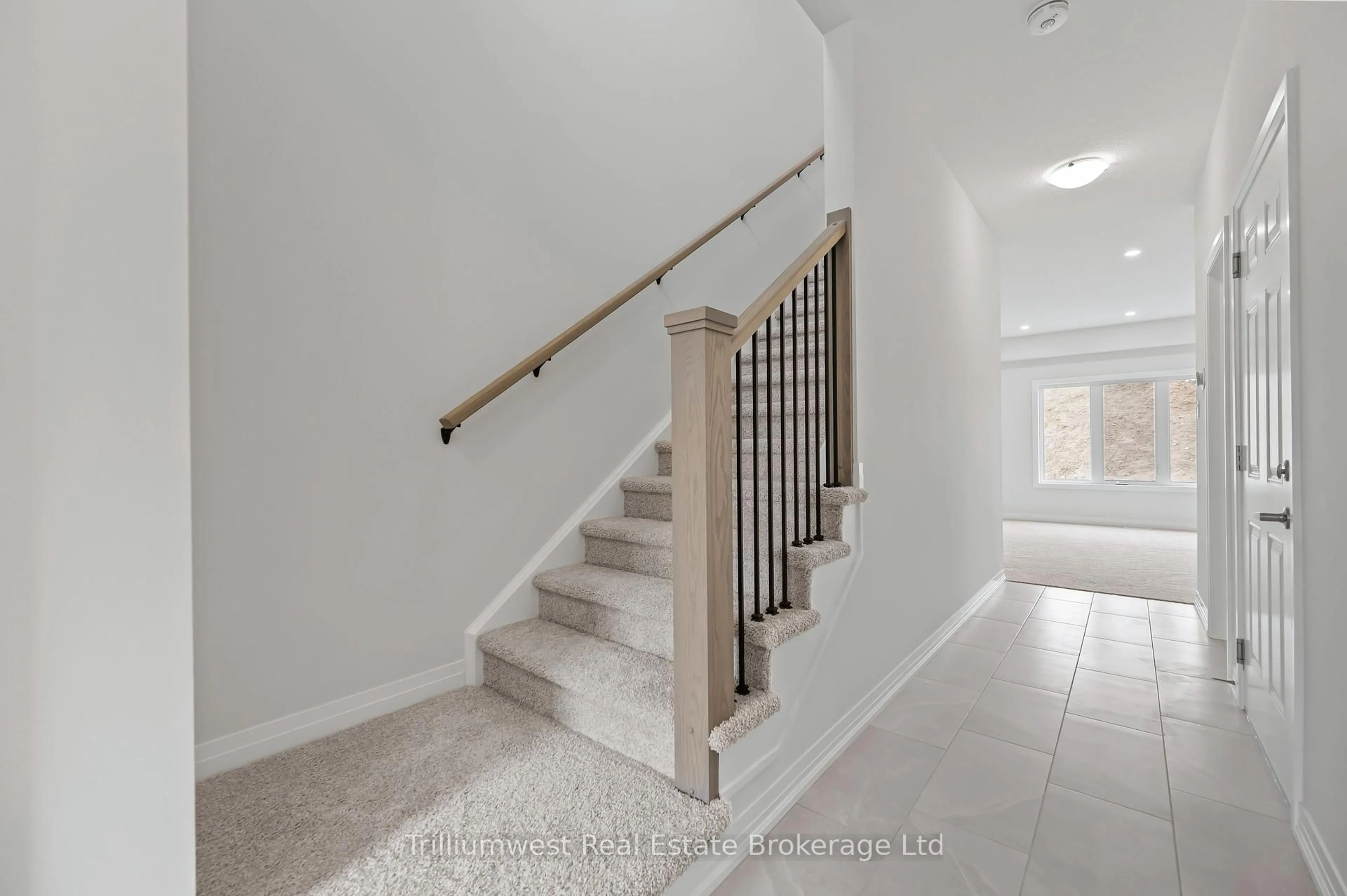 Stairs for 118 Imrie Rd, Centre Wellington Ontario N0B 2S0