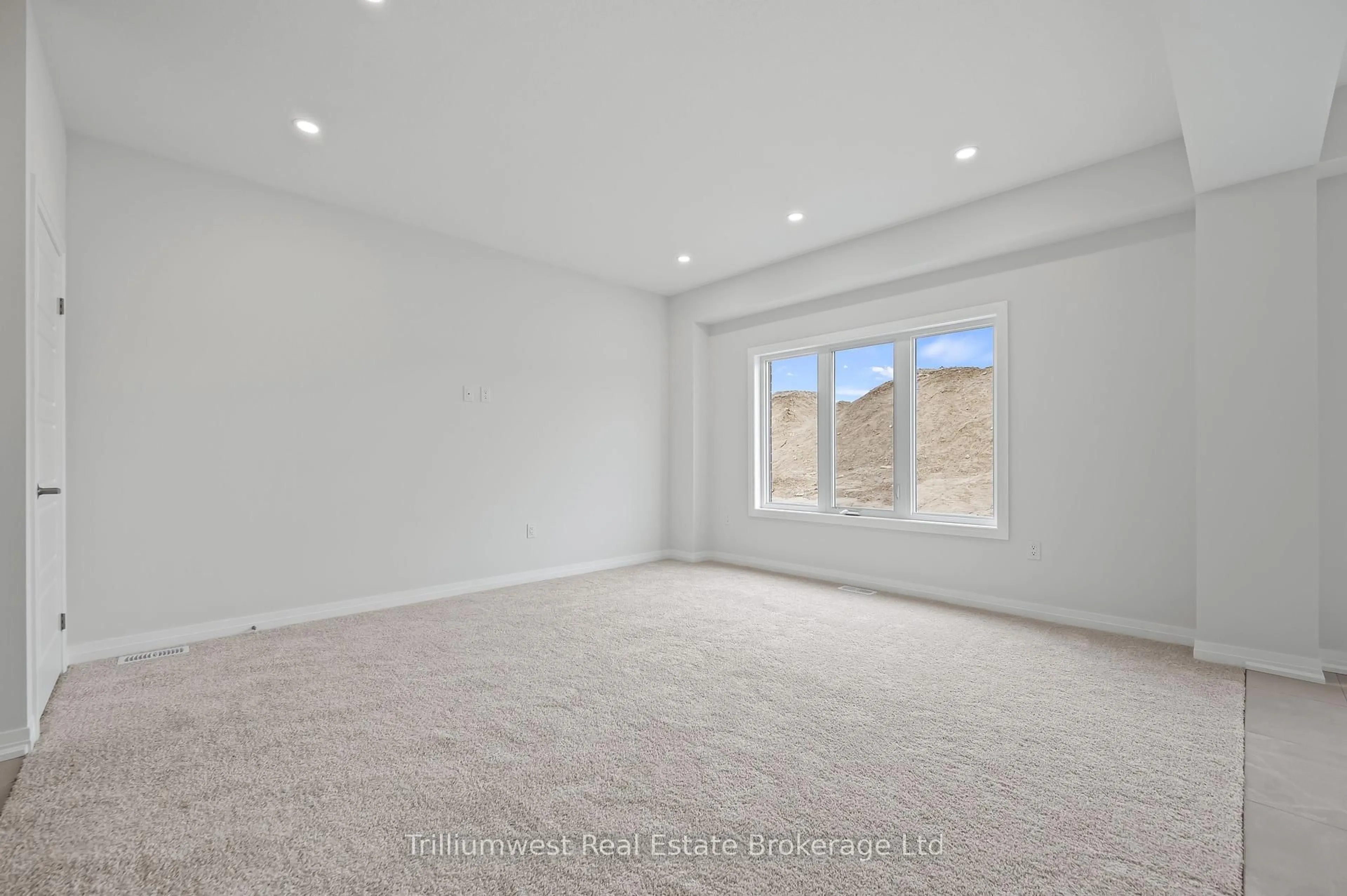 A pic of a room for 118 Imrie Rd, Centre Wellington Ontario N0B 2S0