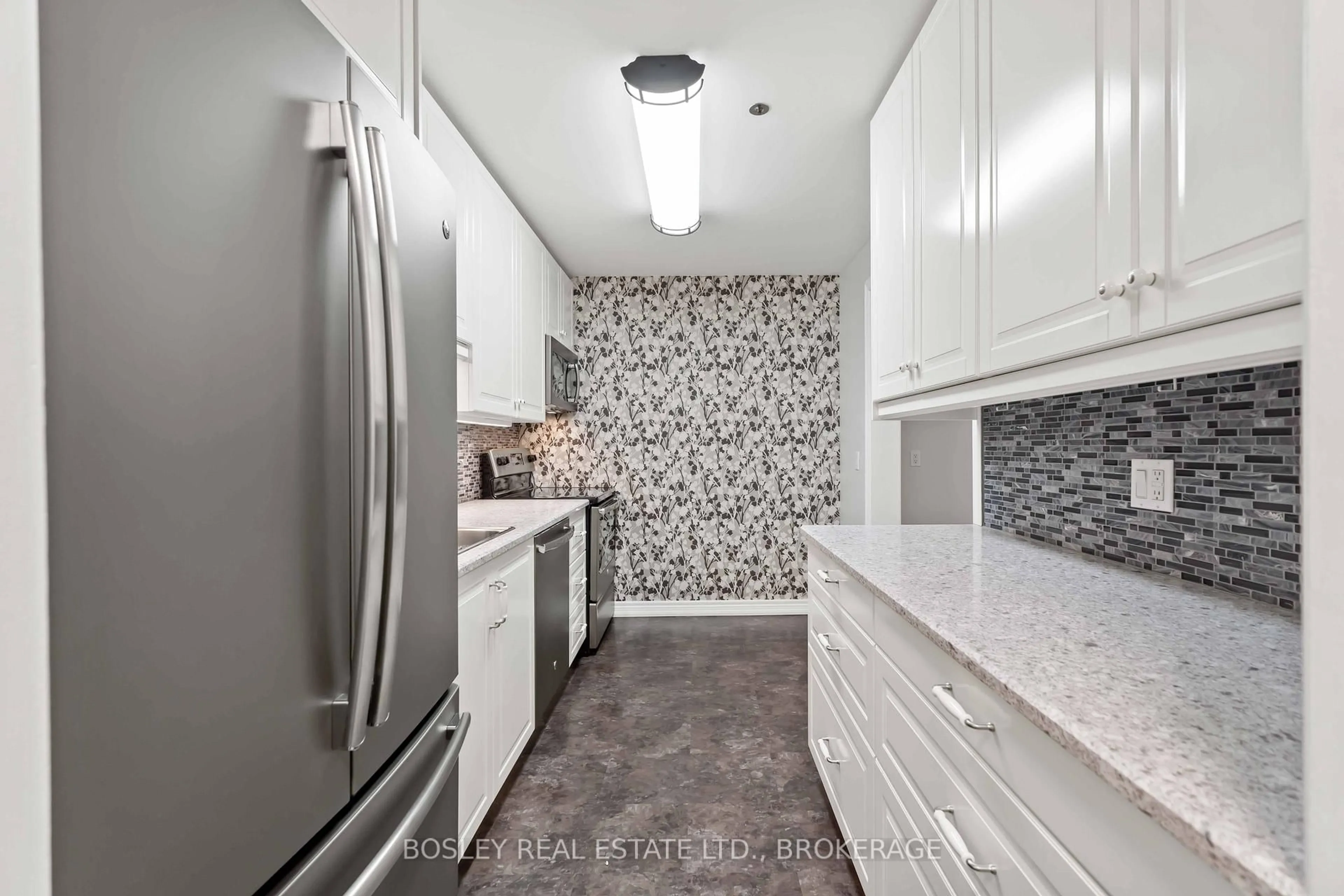 Contemporary kitchen, ceramic/tile floor for 6 Niagara St #206, Grimsby Ontario L3M 5A4