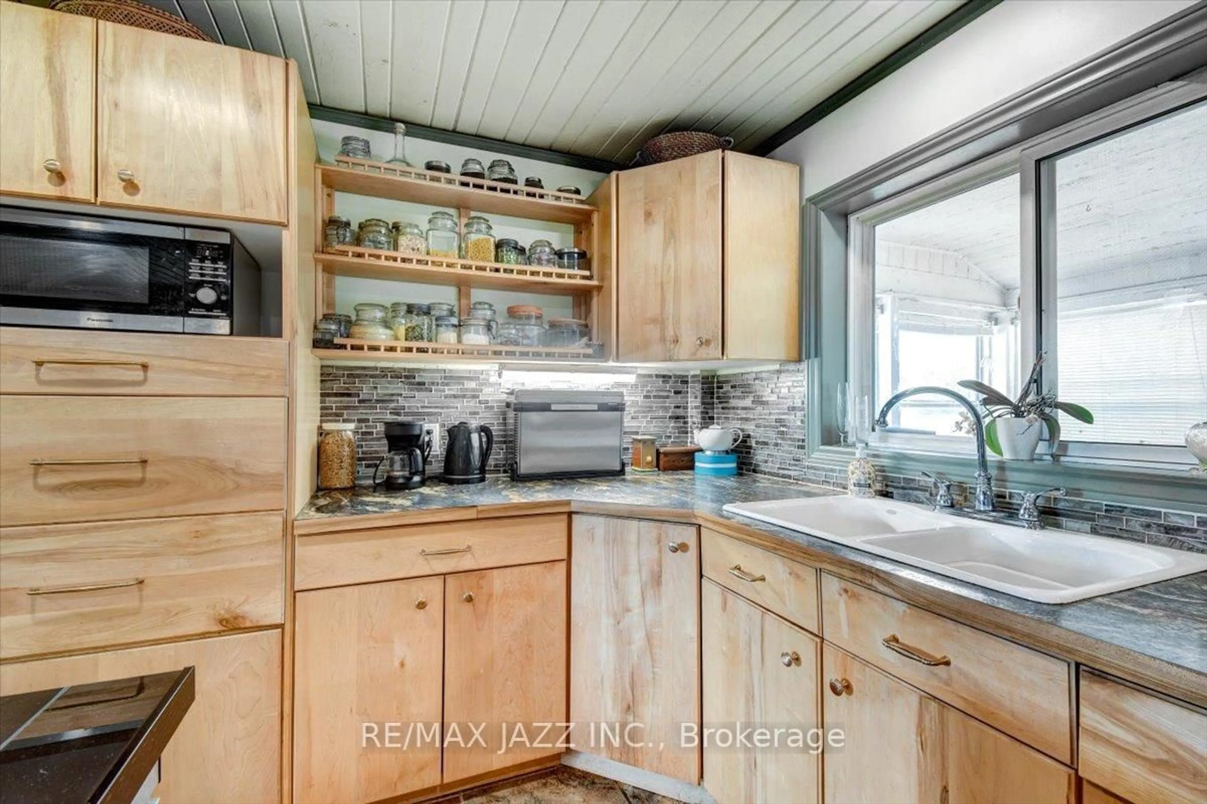 Unknown for 16983 Highway 62, Madoc Ontario K0K 1Y0